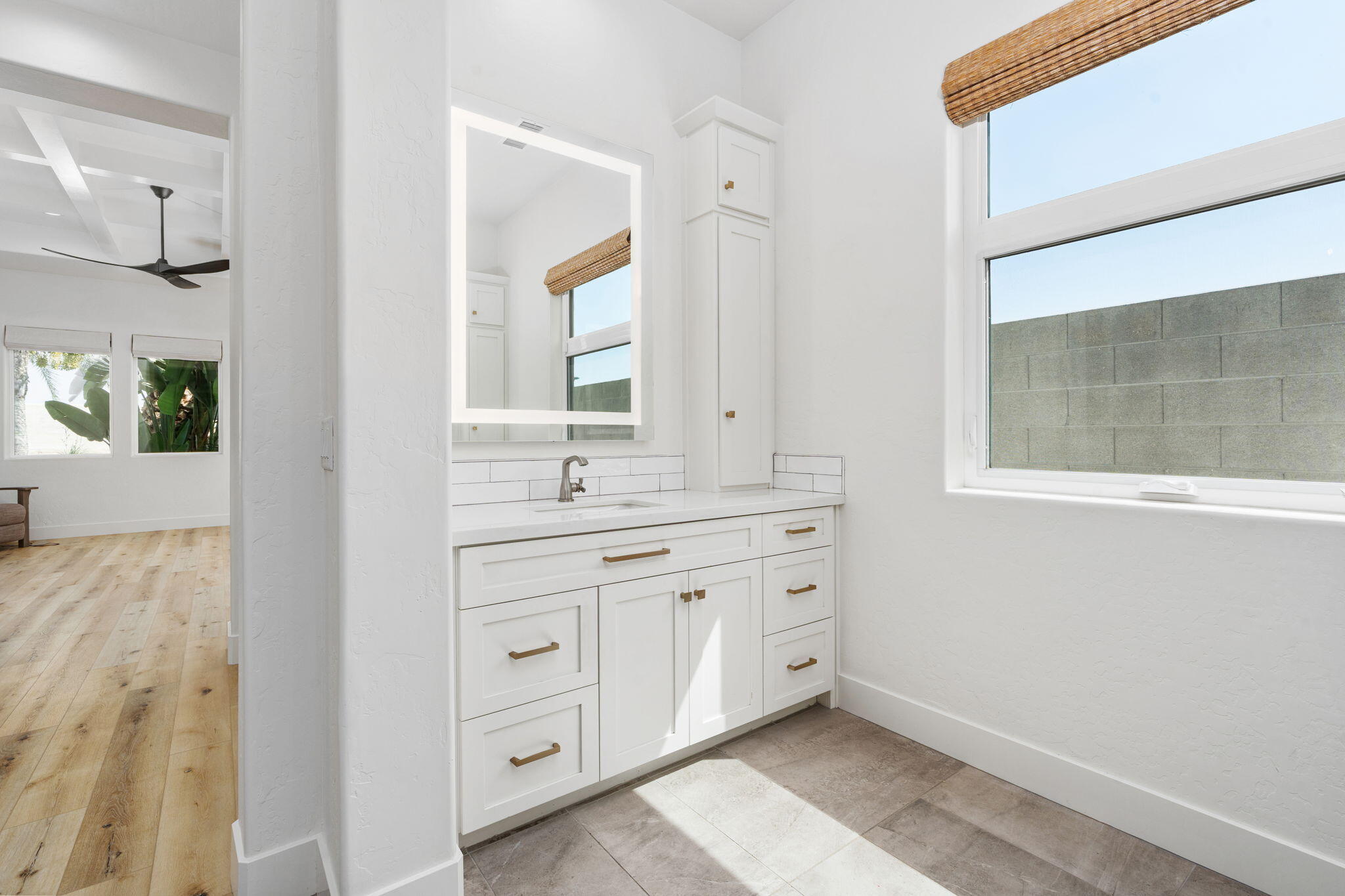 2222 Diamante Dr, Tulare, CA 93274