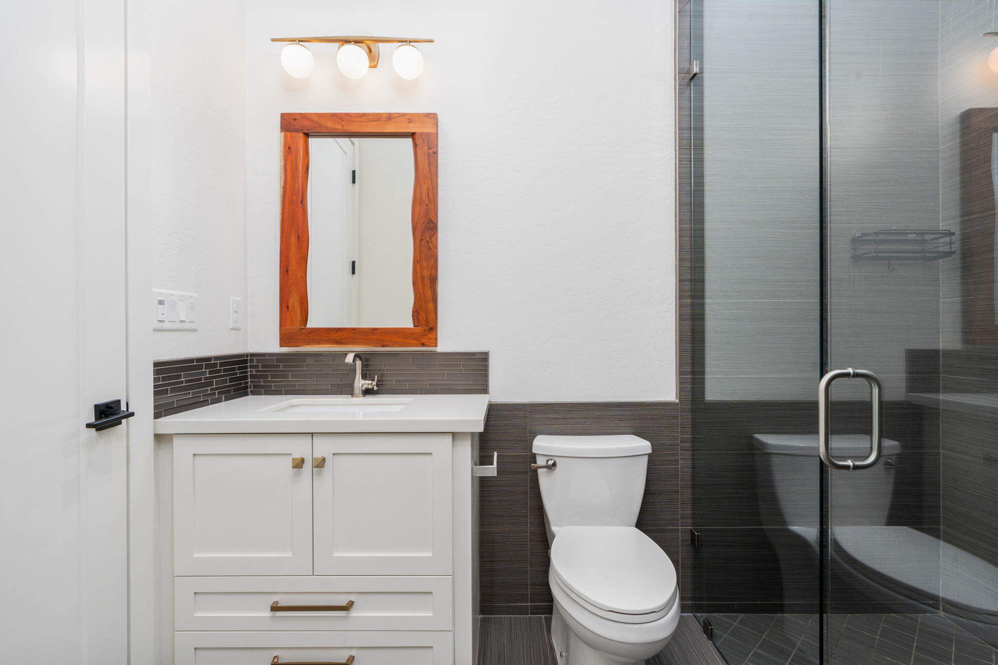 2222 Diamante Dr, Tulare, CA 93274