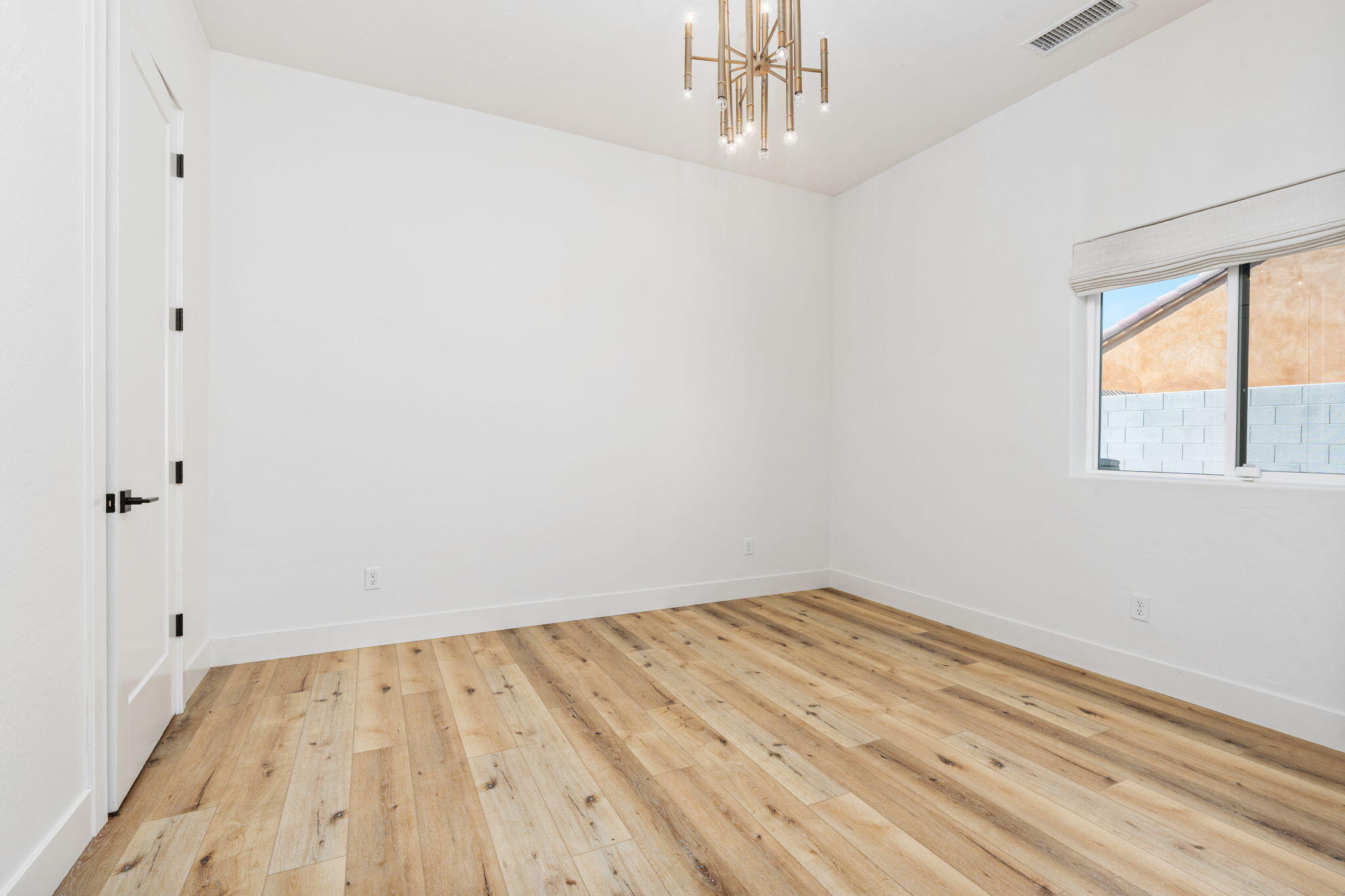 2222 Diamante Dr, Tulare, CA 93274