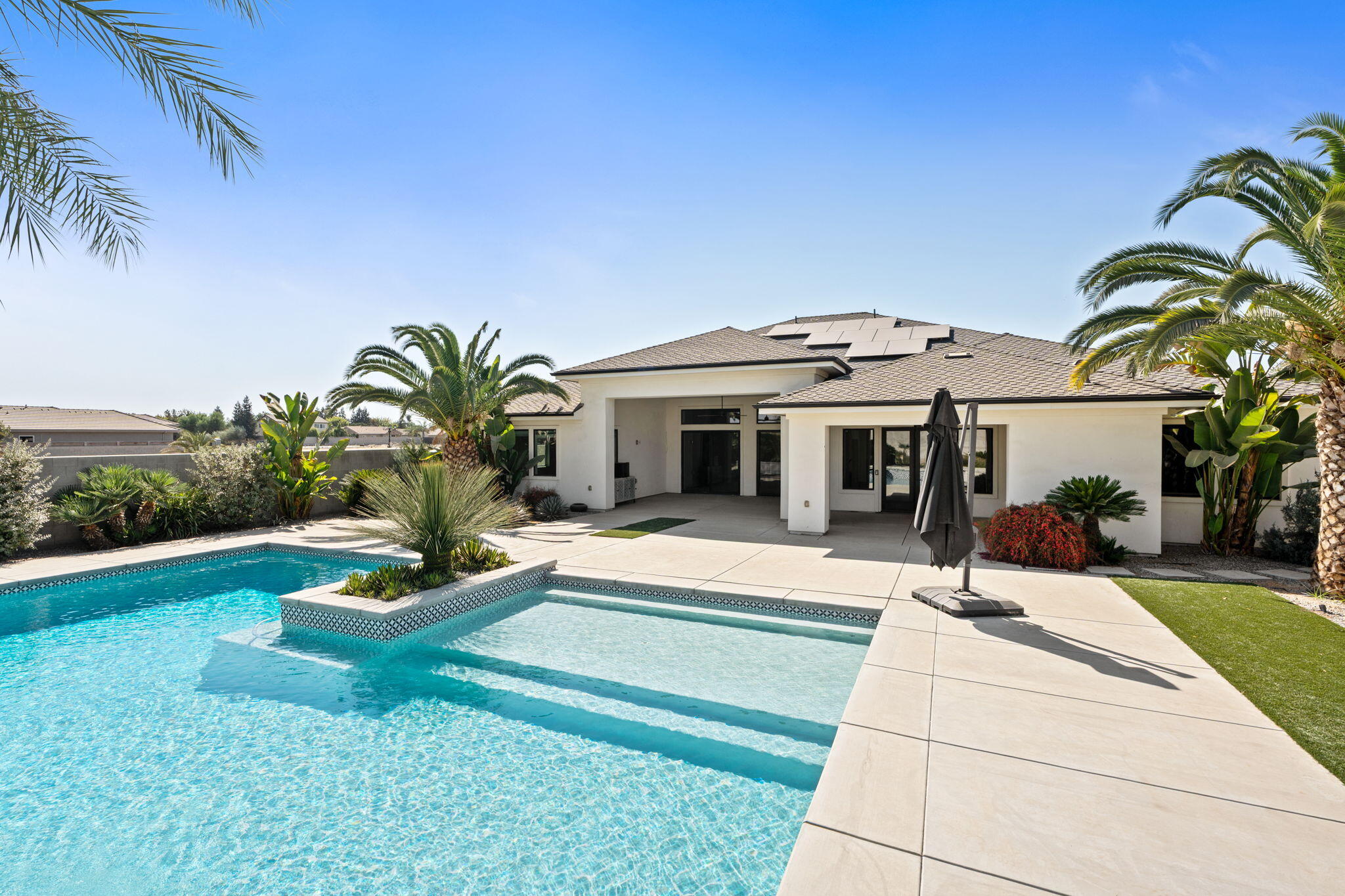 2222 Diamante Dr, Tulare, CA 93274