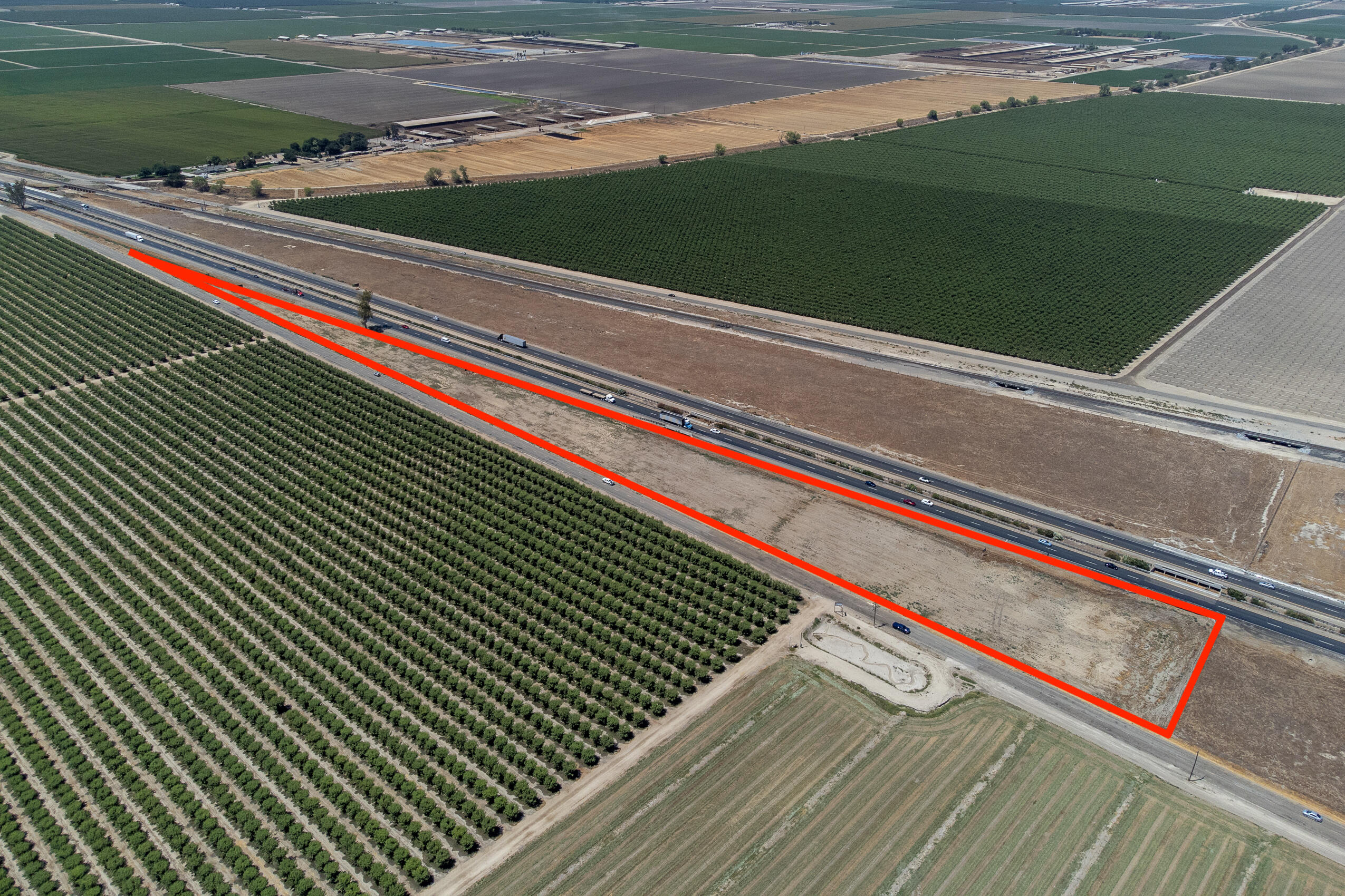 0 Ca-99, Tulare, CA 93274