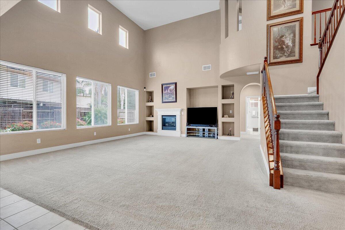 312 Martin St, Tulare, CA 93274