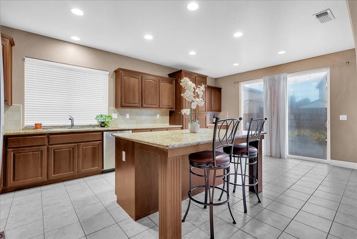 312 Martin St, Tulare, CA 93274