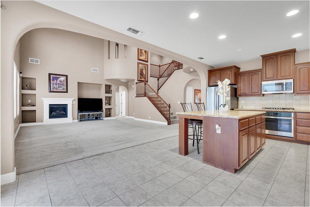 312 Martin St, Tulare, CA 93274