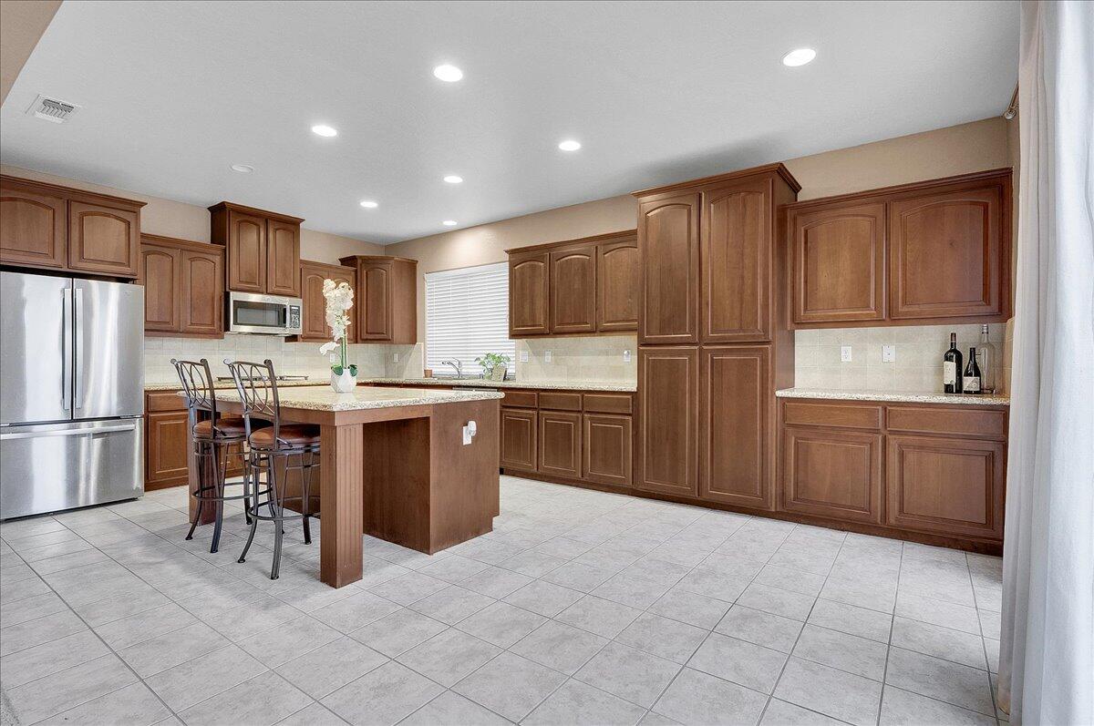 312 Martin St, Tulare, CA 93274