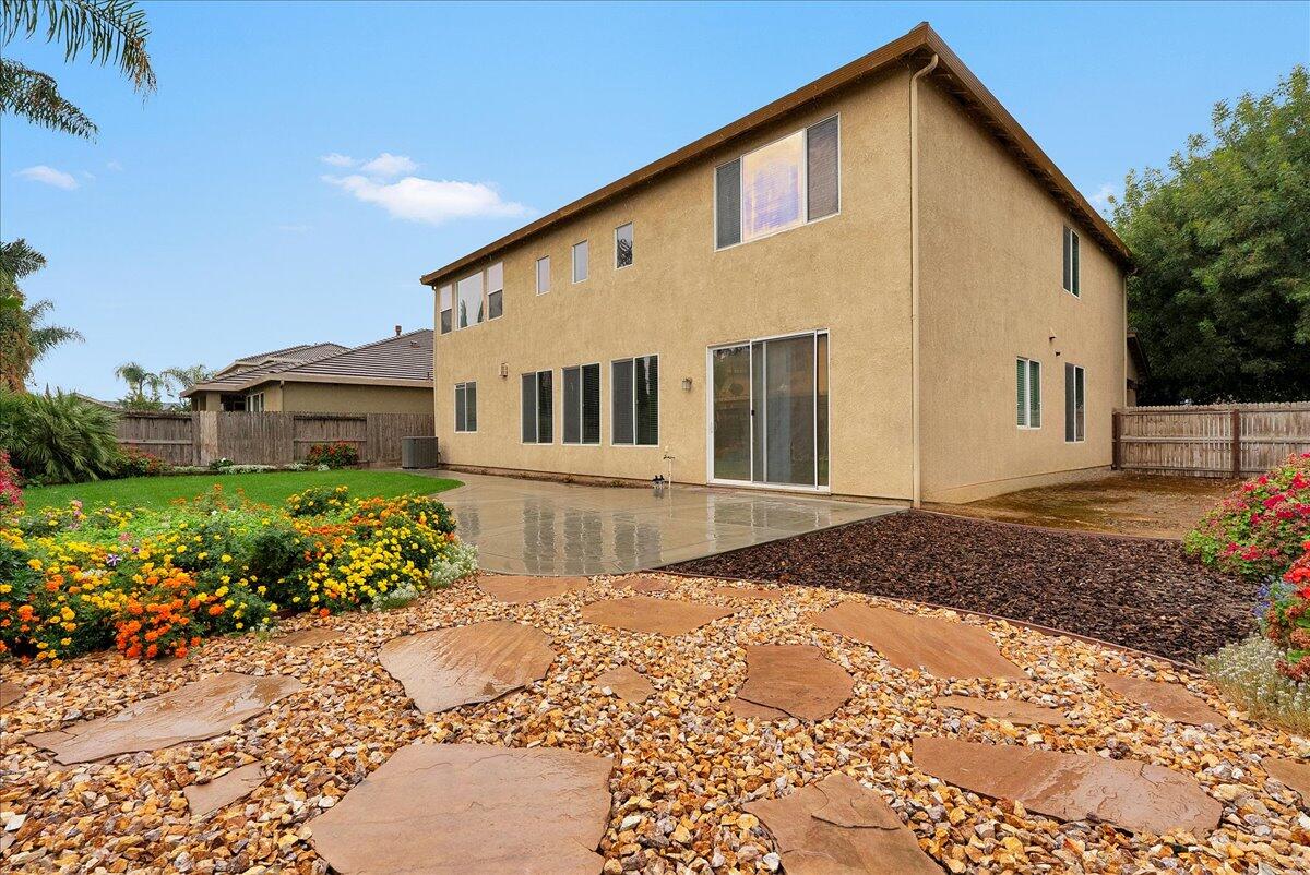 312 Martin St, Tulare, CA 93274