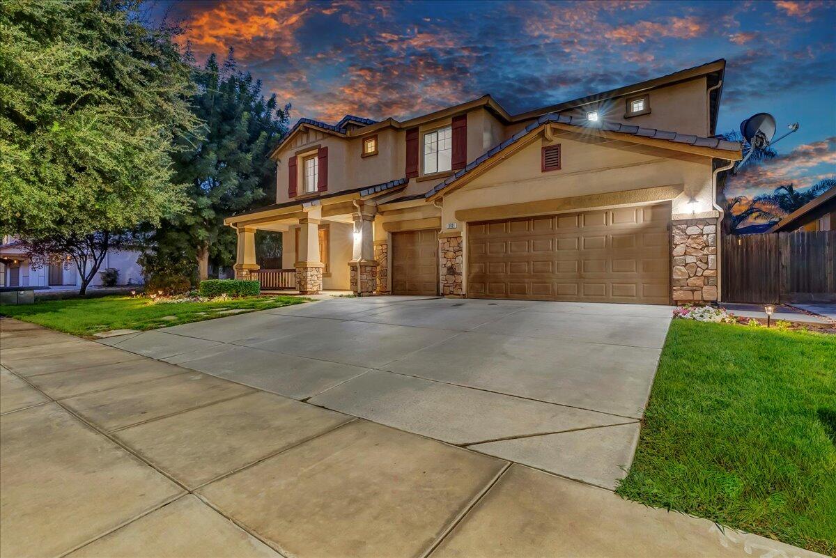 312 Martin St, Tulare, CA 93274