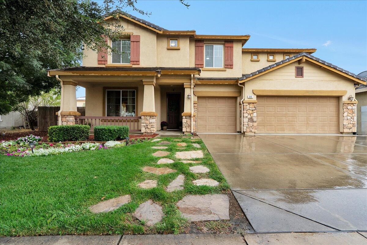 312 Martin St, Tulare, CA 93274