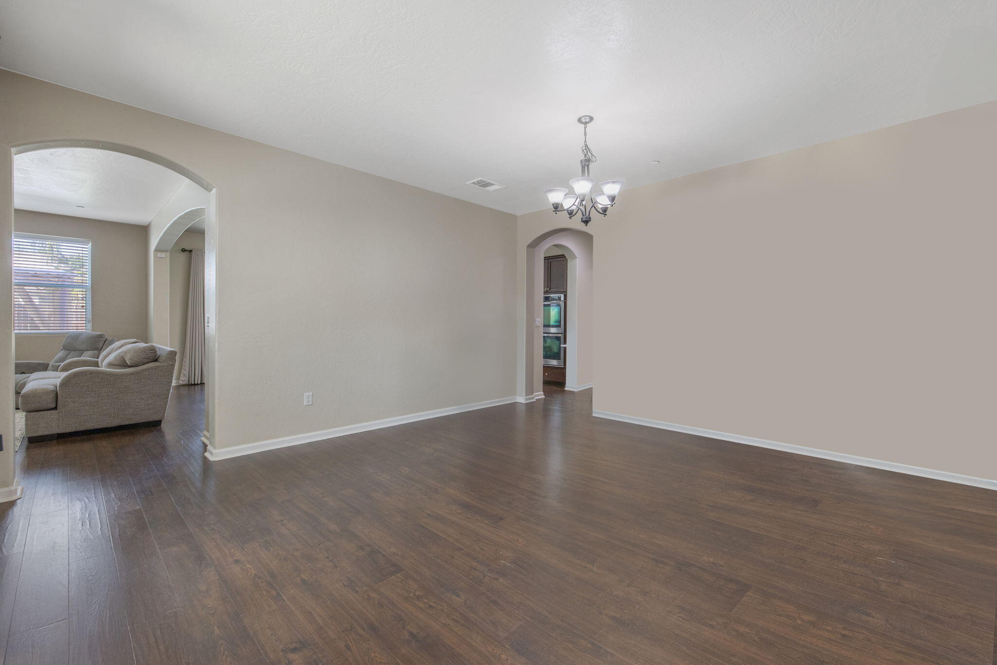 6428 W Oriole Ave, Visalia, CA 93291