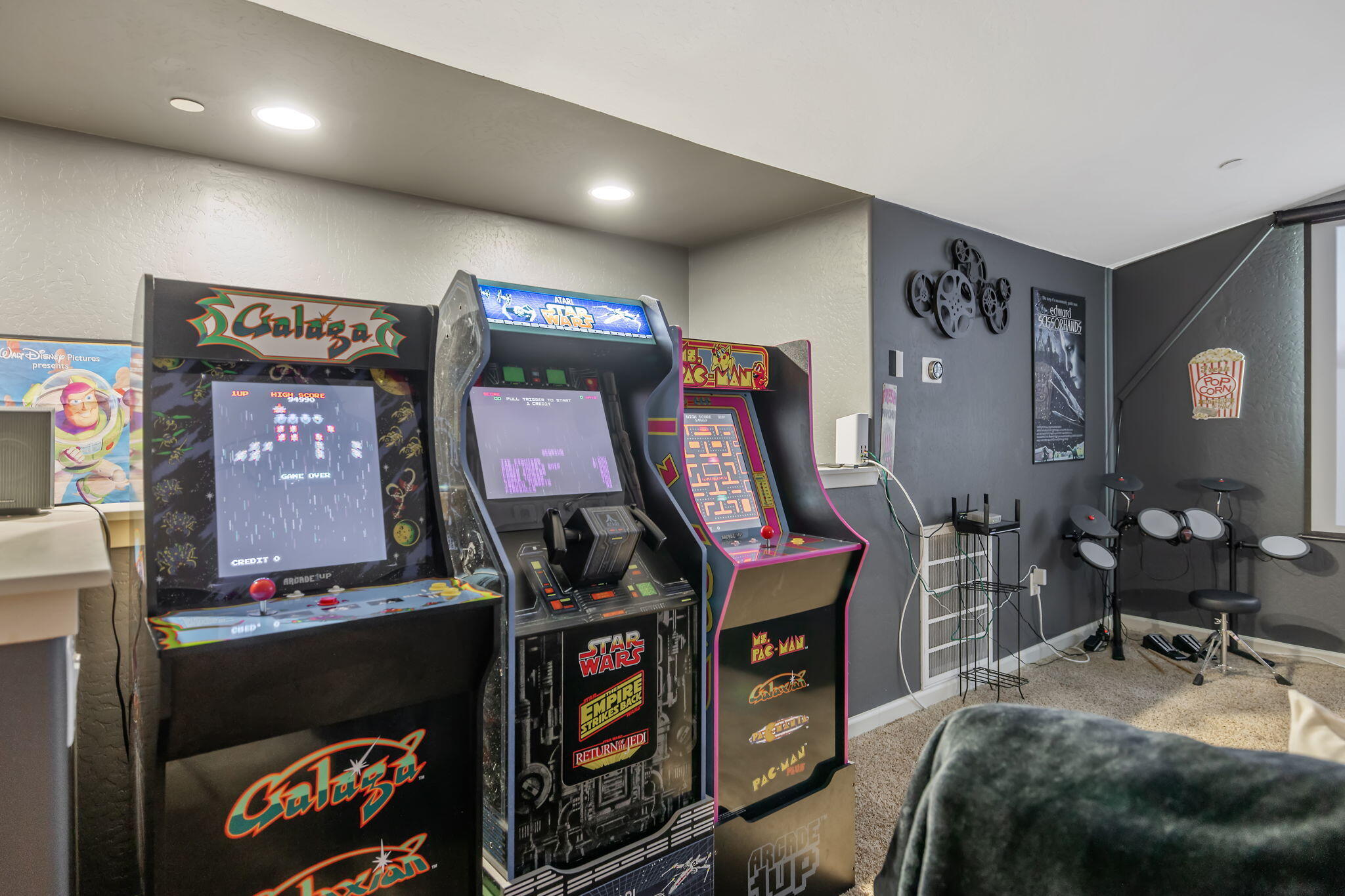 6428 W Oriole Ave, Visalia, CA 93291