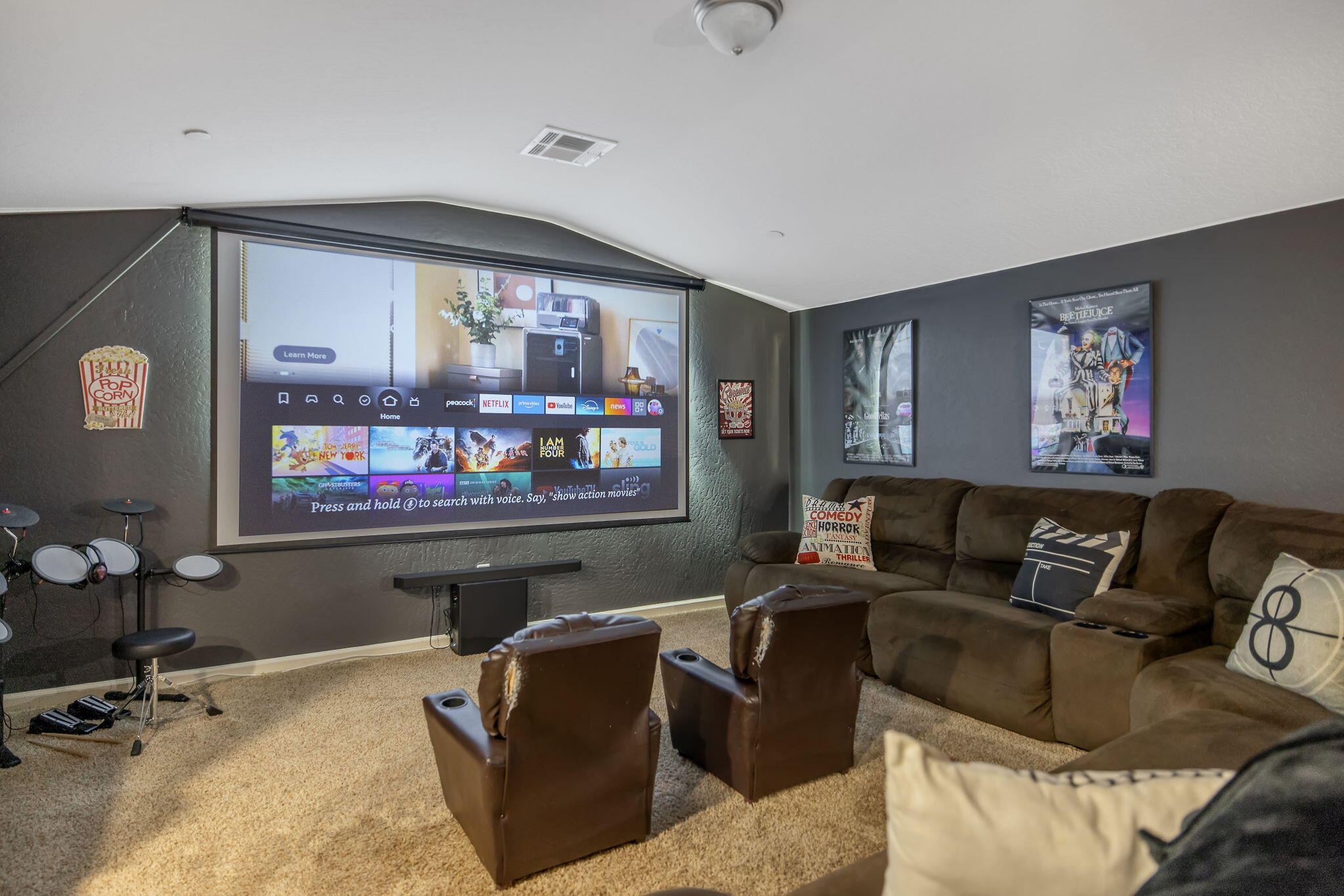 6428 W Oriole Ave, Visalia, CA 93291