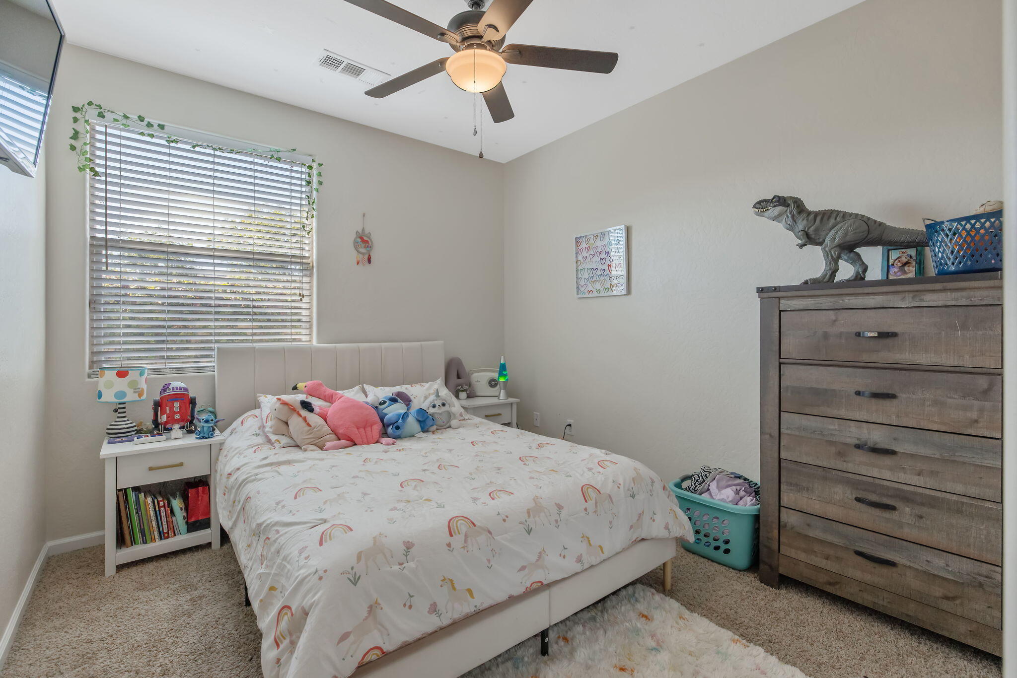 6428 W Oriole Ave, Visalia, CA 93291