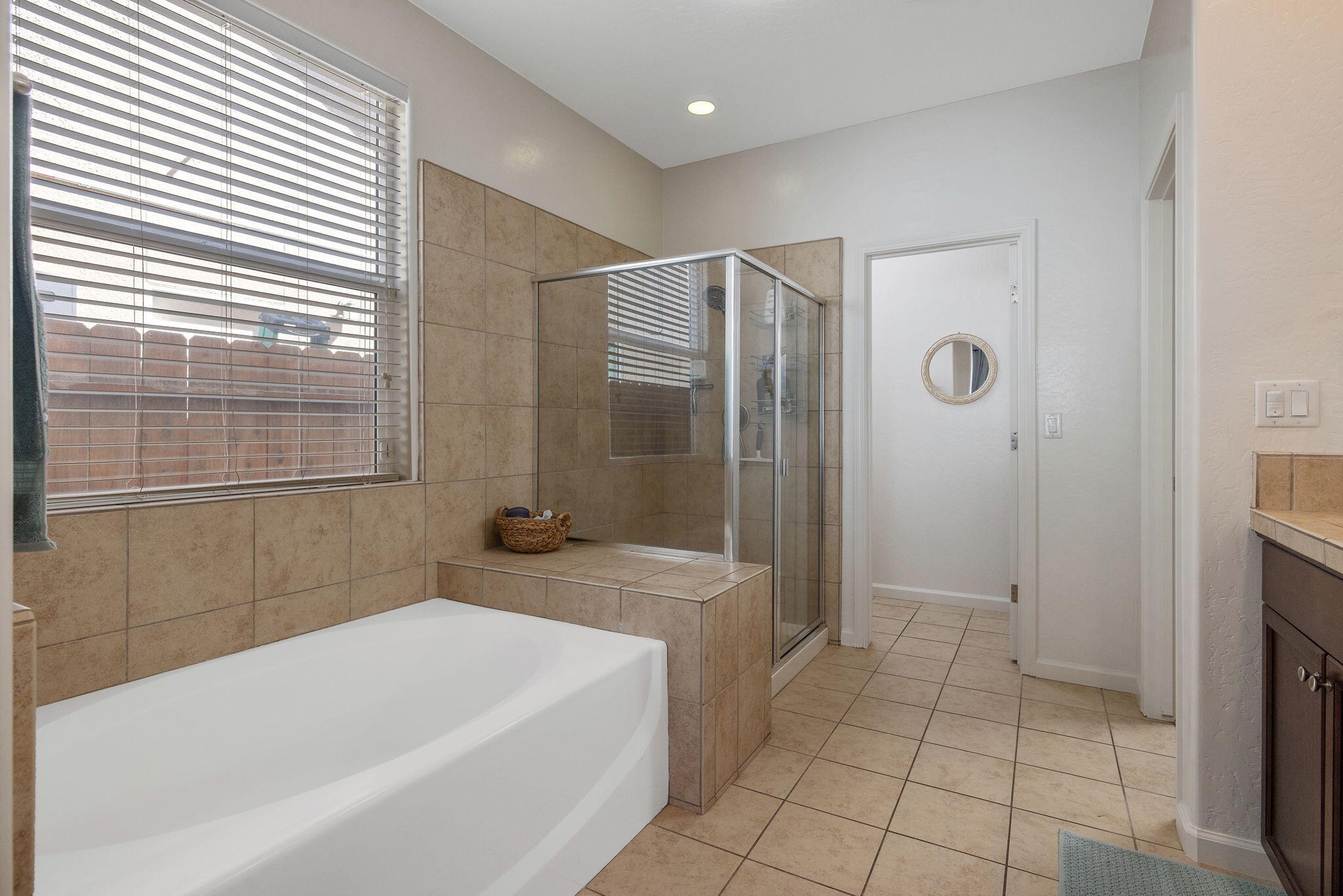 6428 W Oriole Ave, Visalia, CA 93291