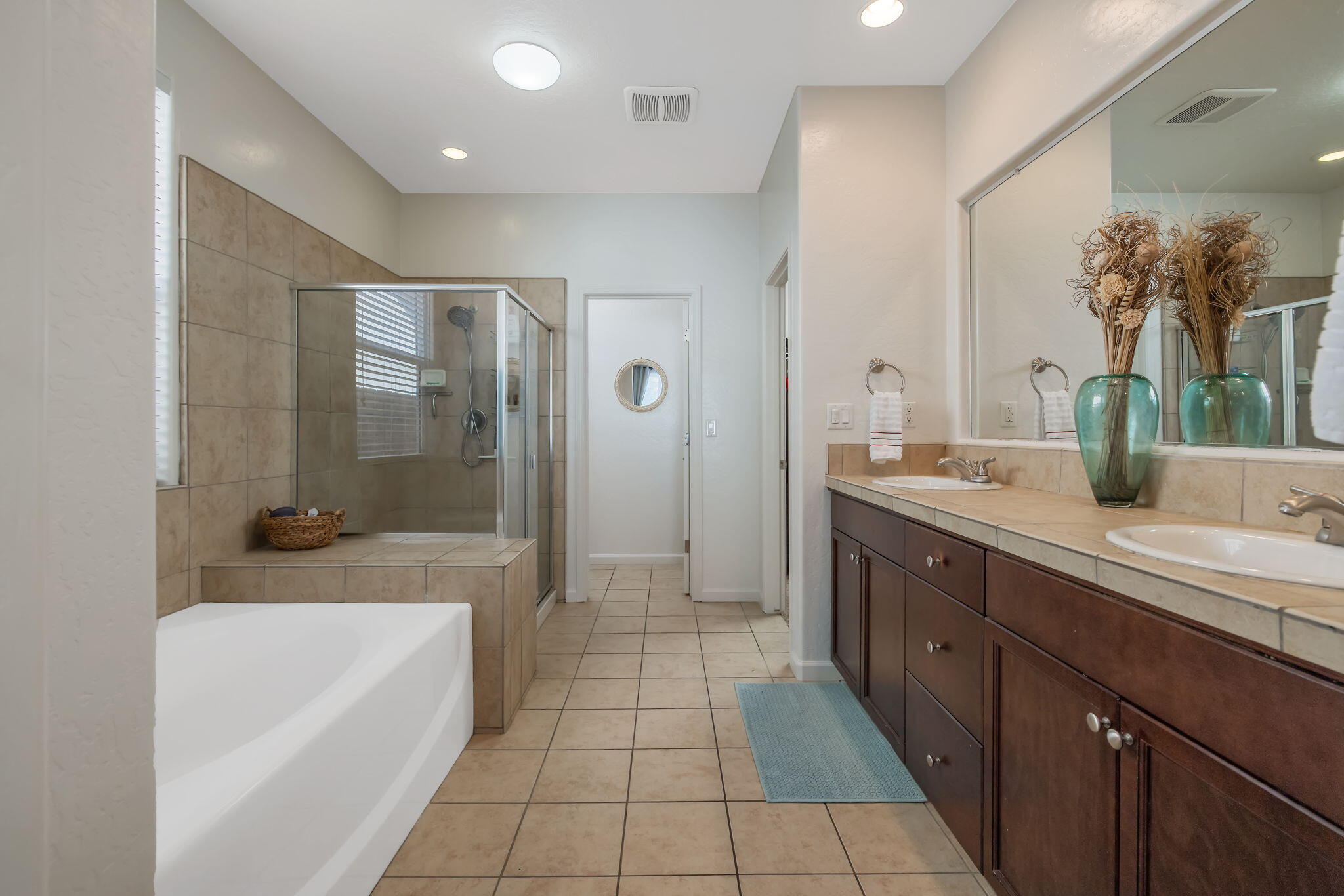 6428 W Oriole Ave, Visalia, CA 93291