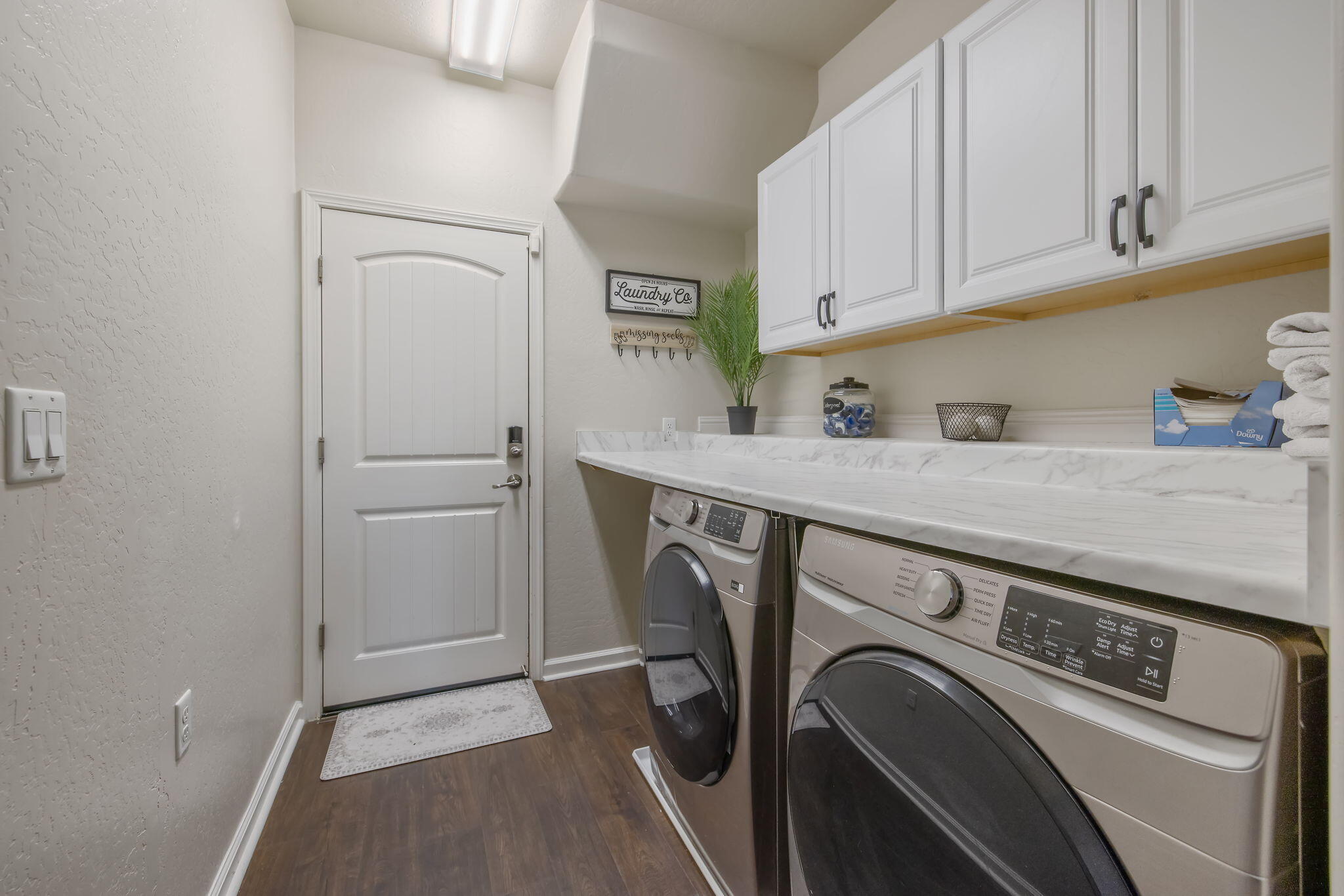 6428 W Oriole Ave, Visalia, CA 93291