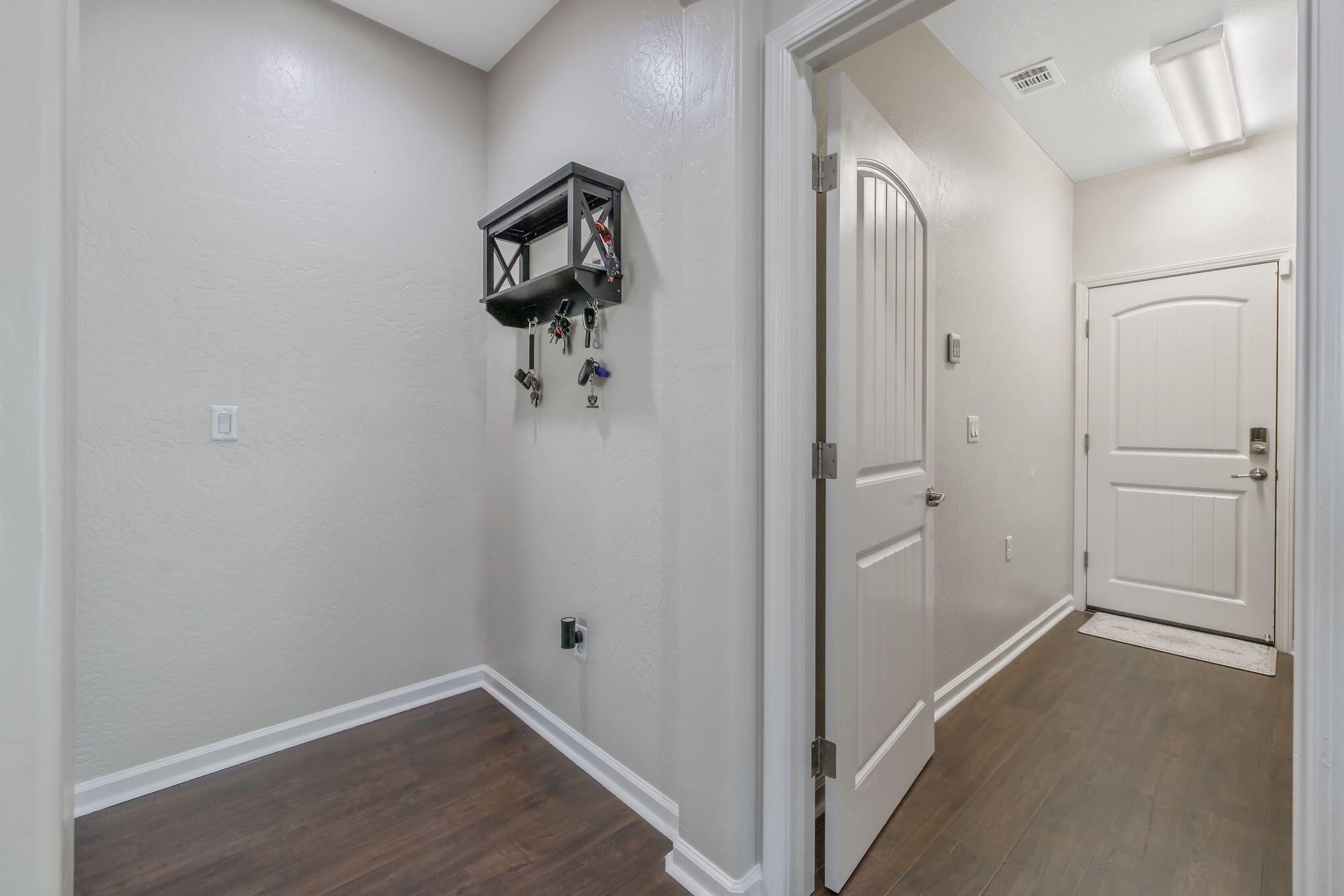 6428 W Oriole Ave, Visalia, CA 93291