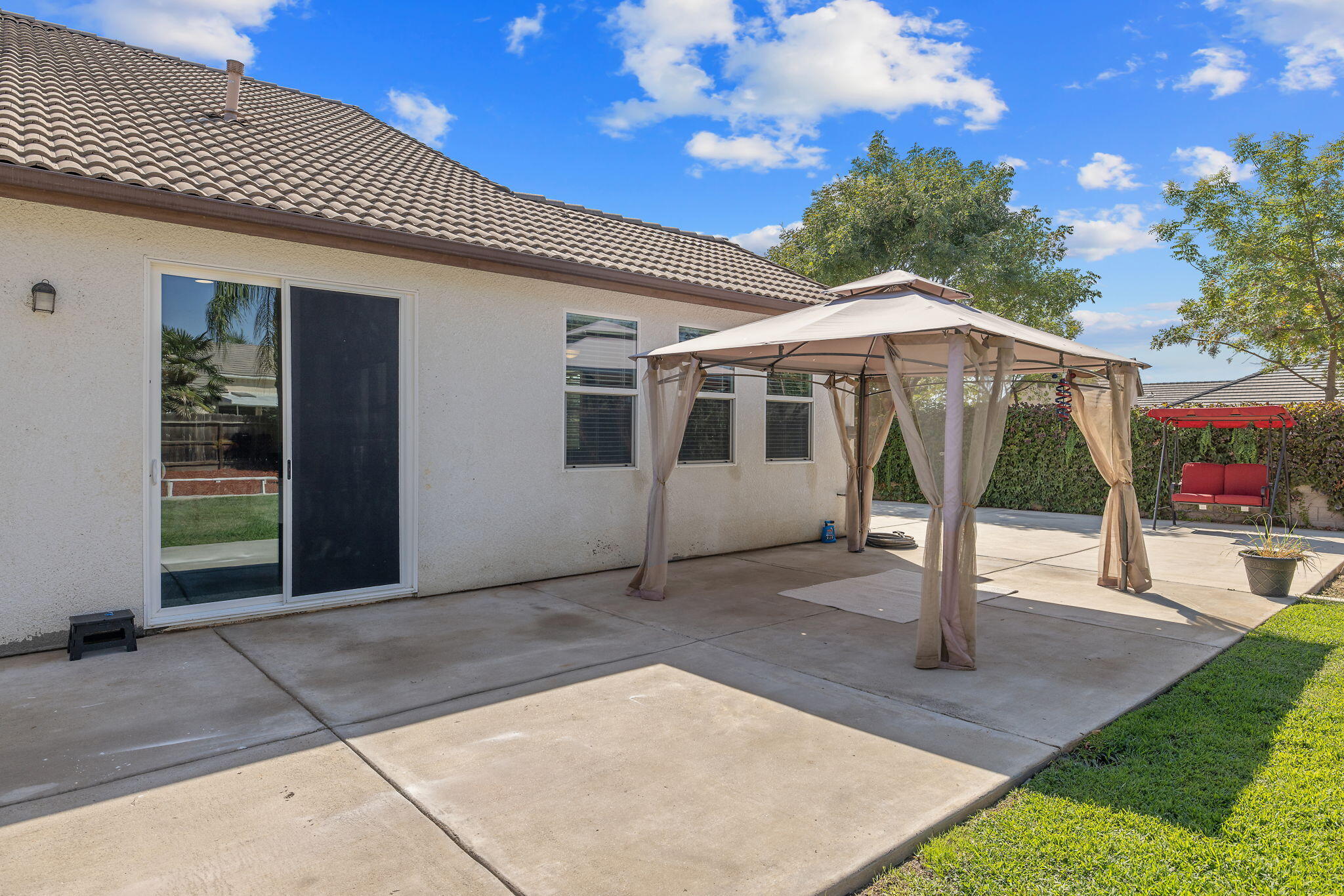 6428 W Oriole Ave, Visalia, CA 93291