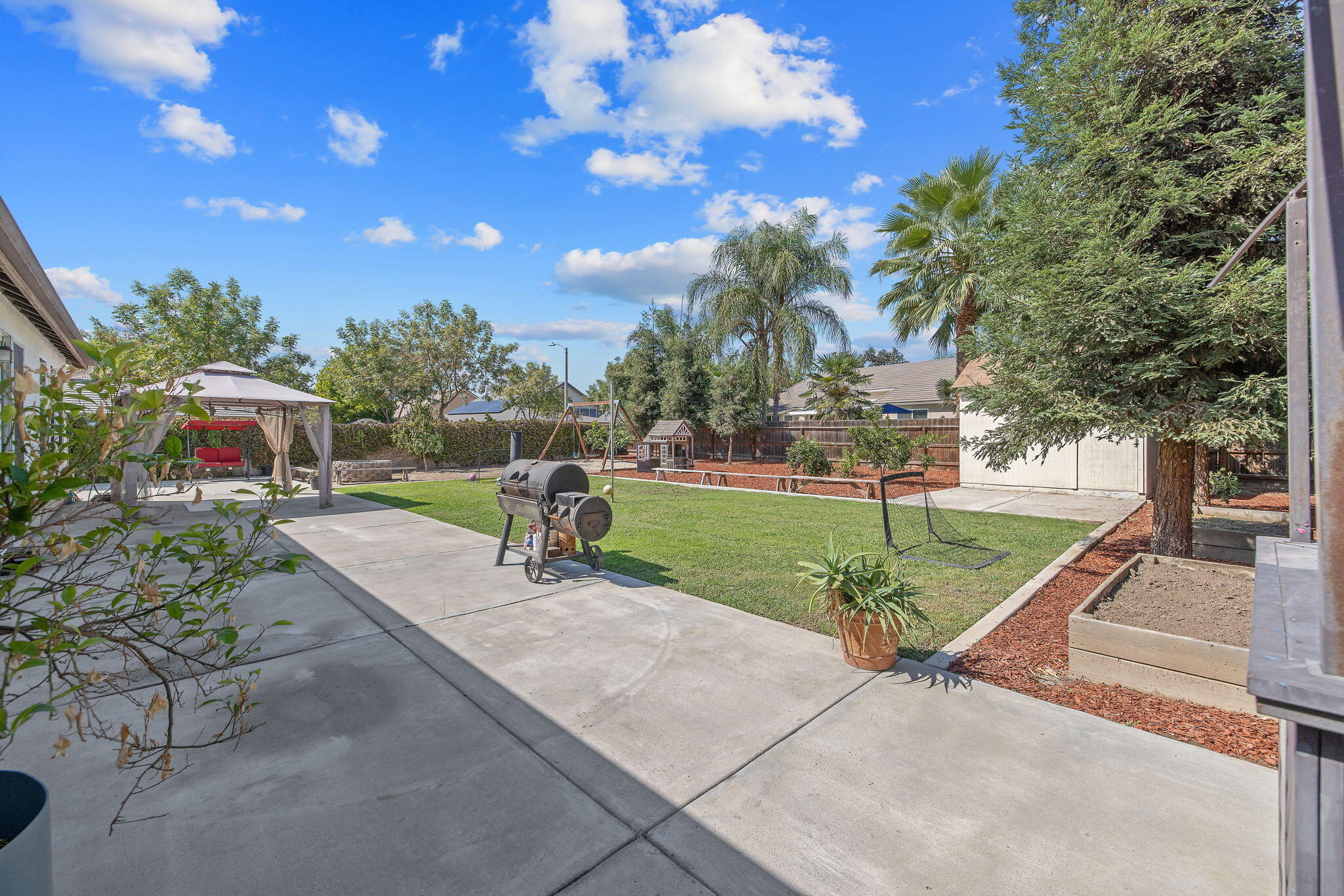 6428 W Oriole Ave, Visalia, CA 93291
