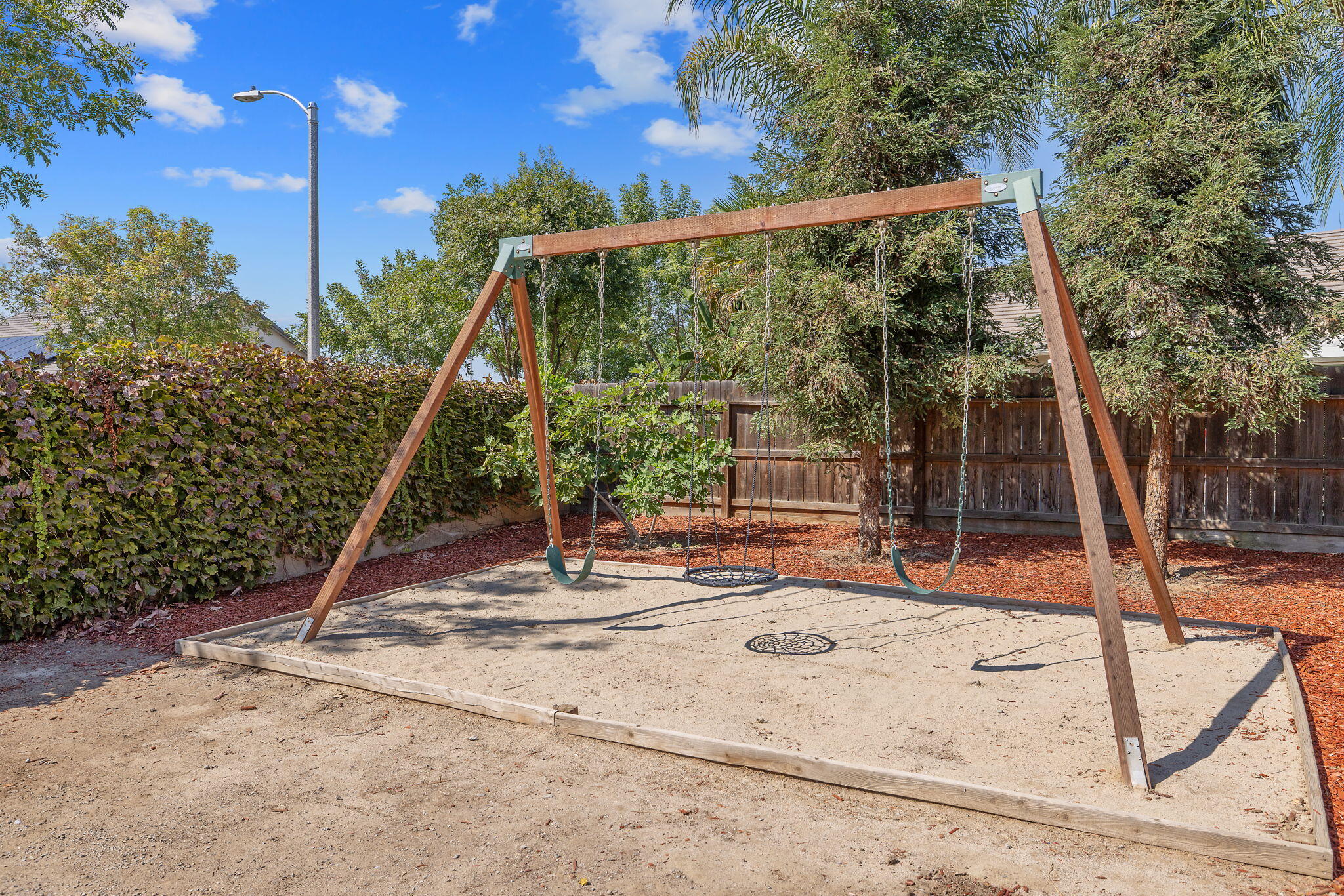 6428 W Oriole Ave, Visalia, CA 93291