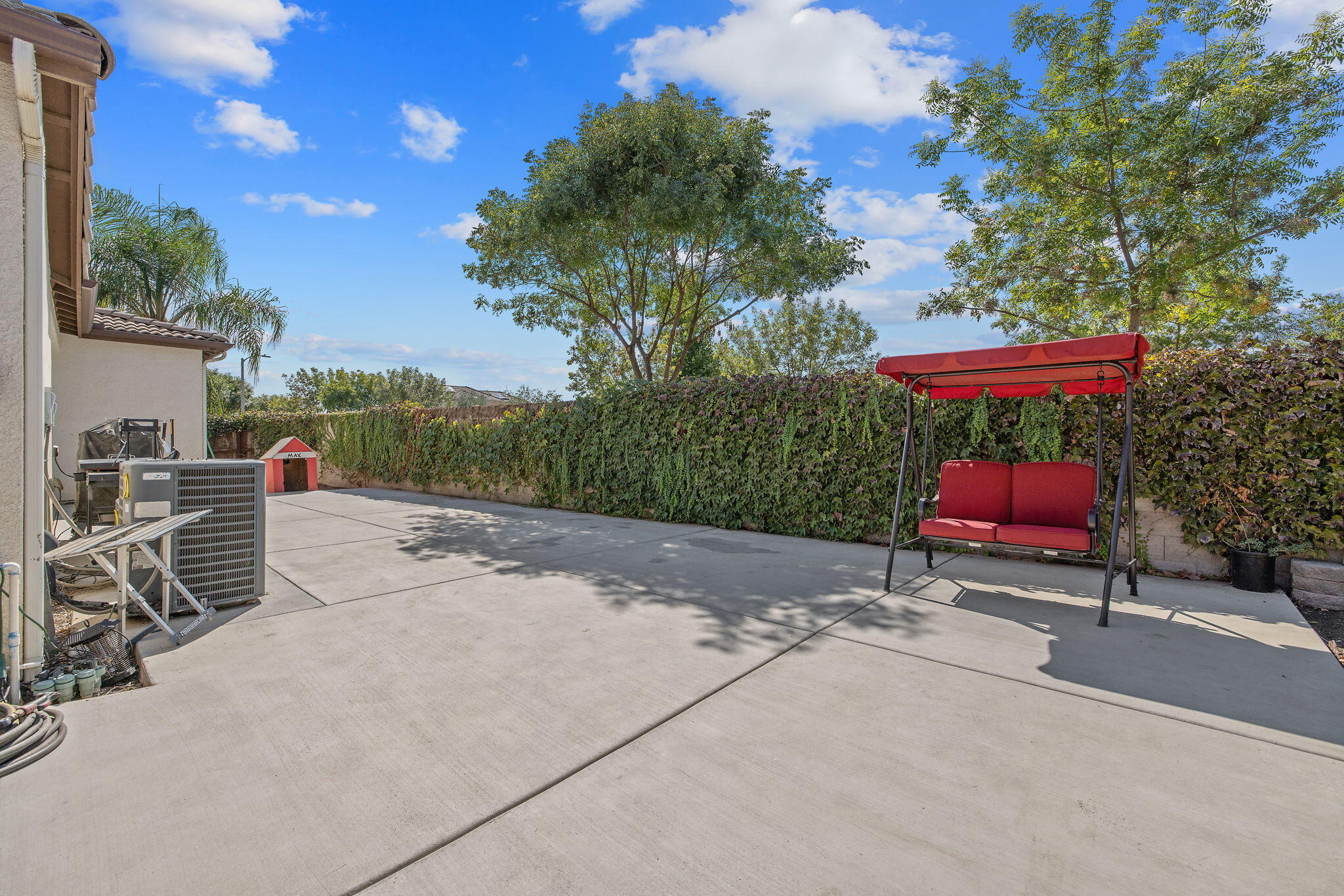 6428 W Oriole Ave, Visalia, CA 93291