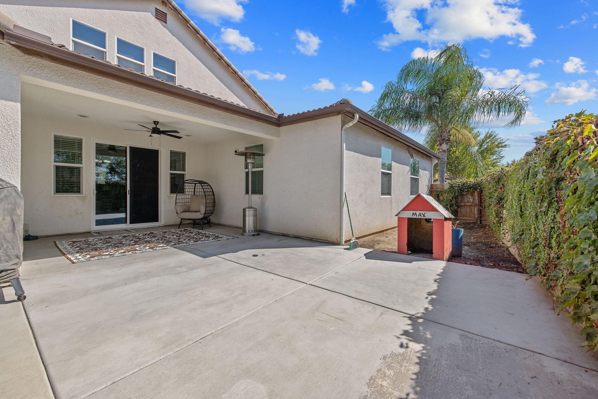 6428 W Oriole Ave, Visalia, CA 93291