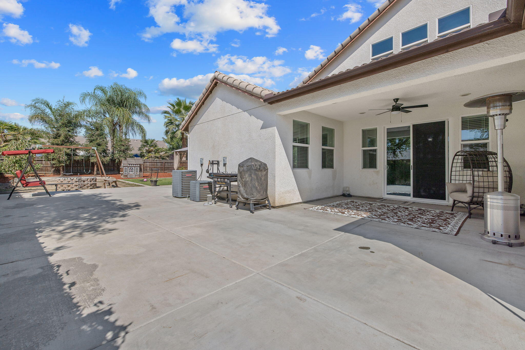 6428 W Oriole Ave, Visalia, CA 93291