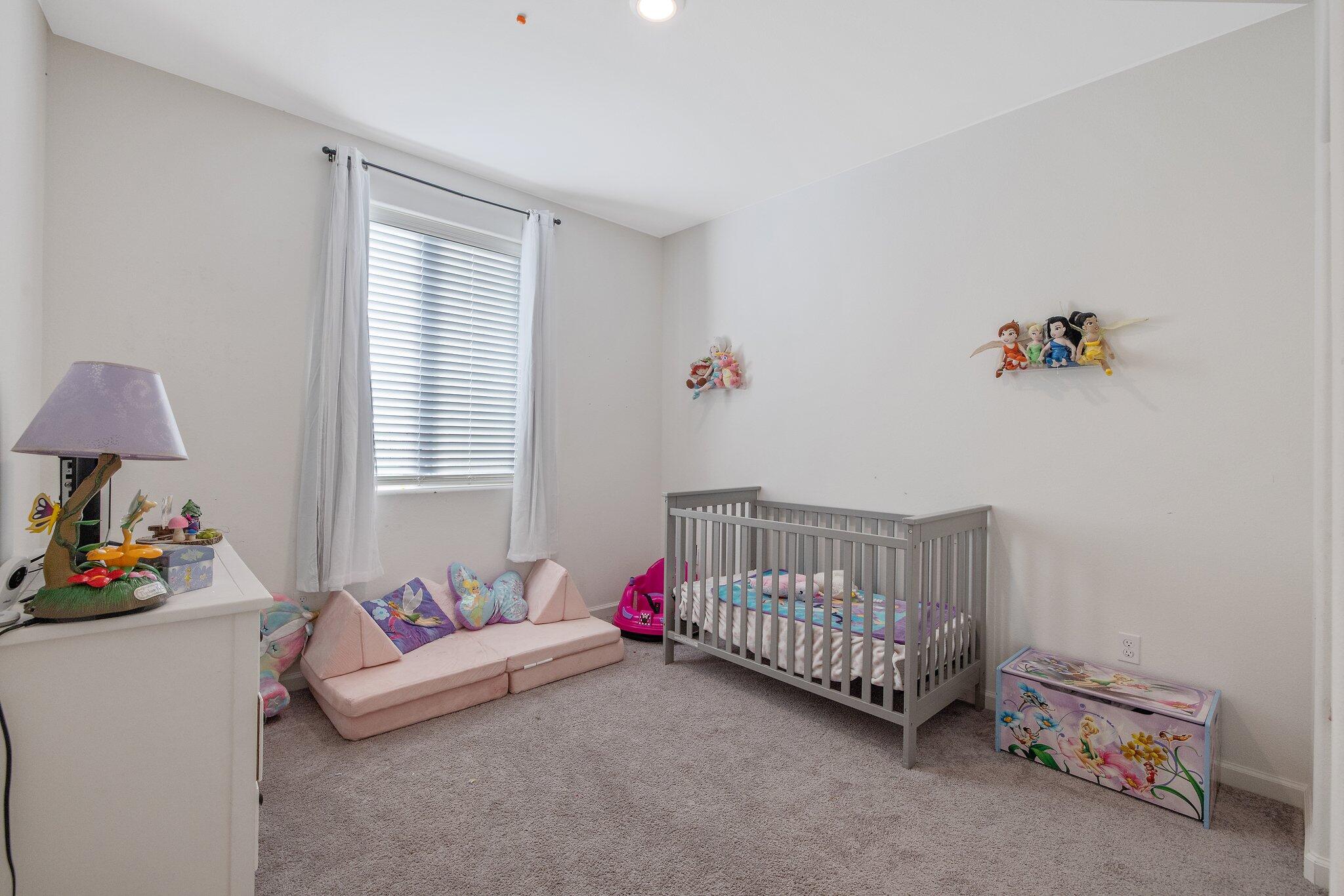 3541 E Laura Ct, Visalia, CA 93292