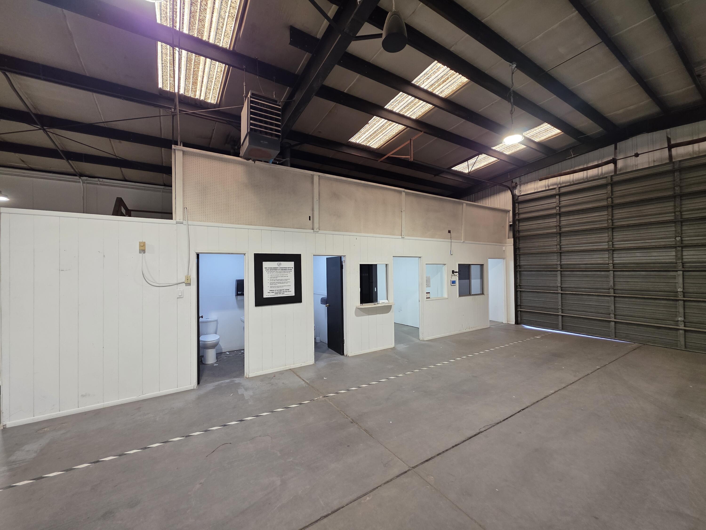 727 E Center Ave, Visalia, CA 93292