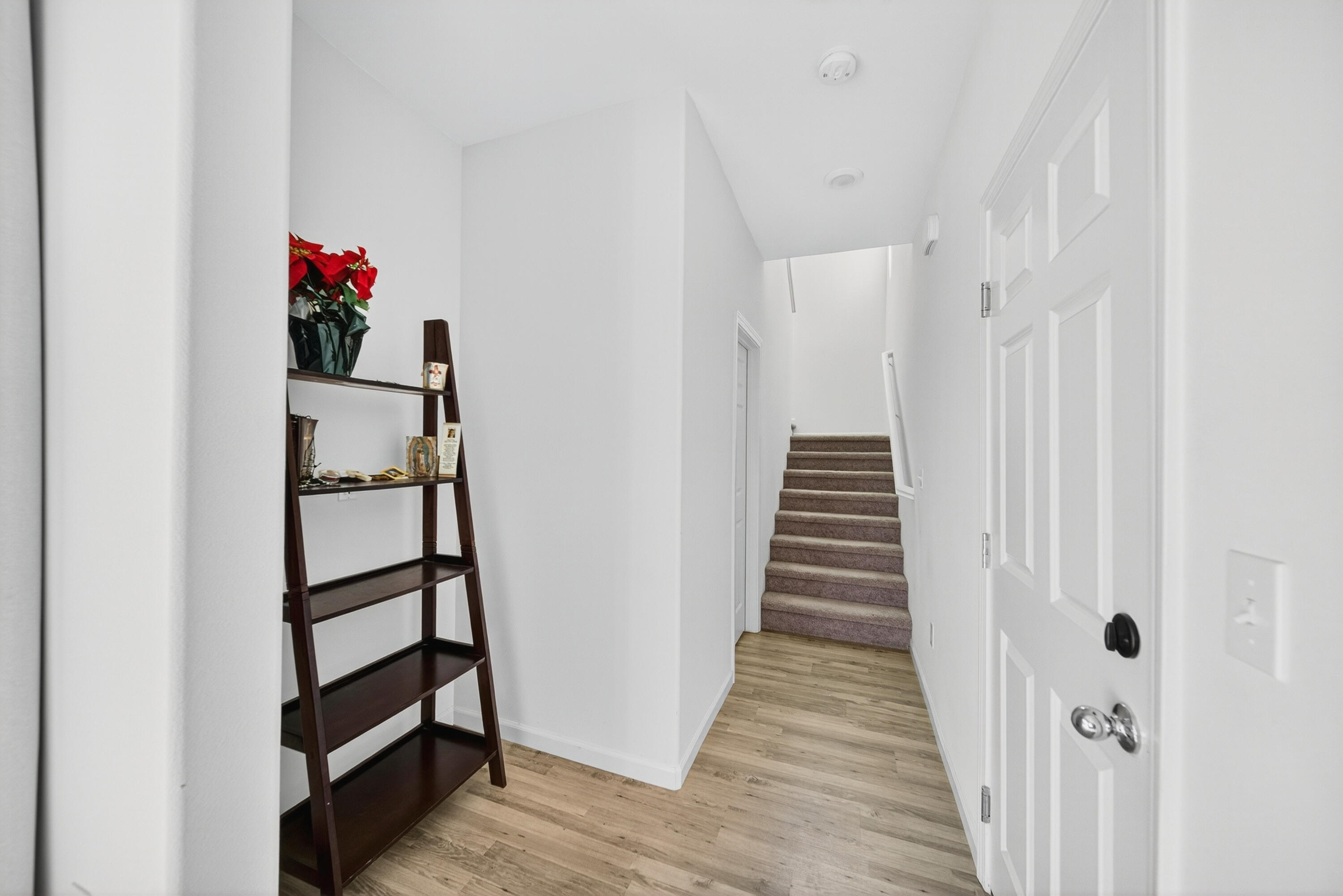 3219 E Mary Ave, Visalia, CA 93292