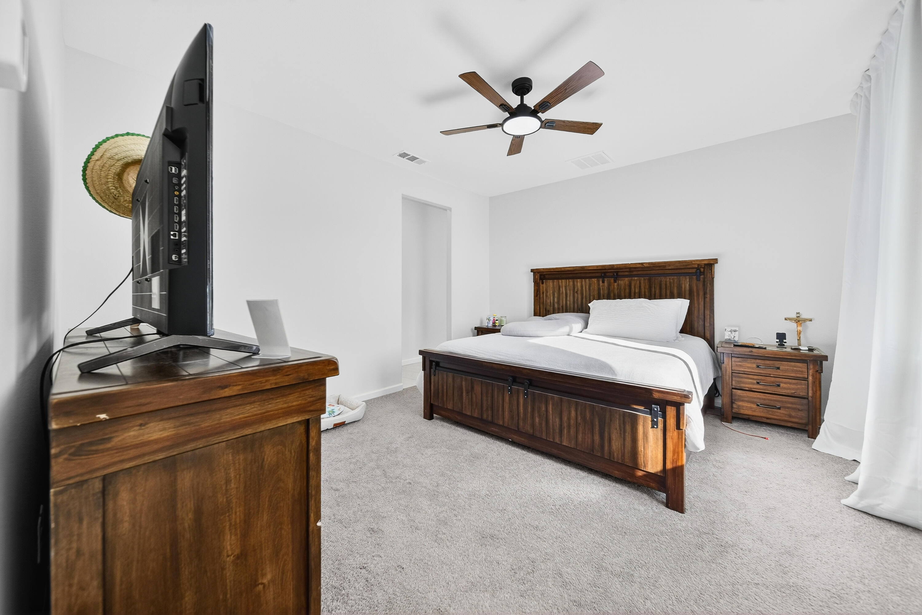 3219 E Mary Ave, Visalia, CA 93292