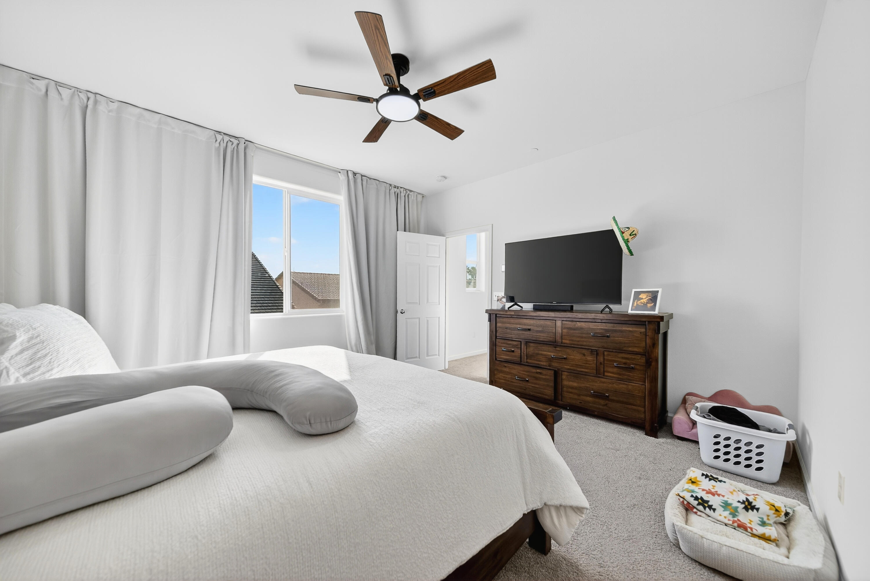 3219 E Mary Ave, Visalia, CA 93292