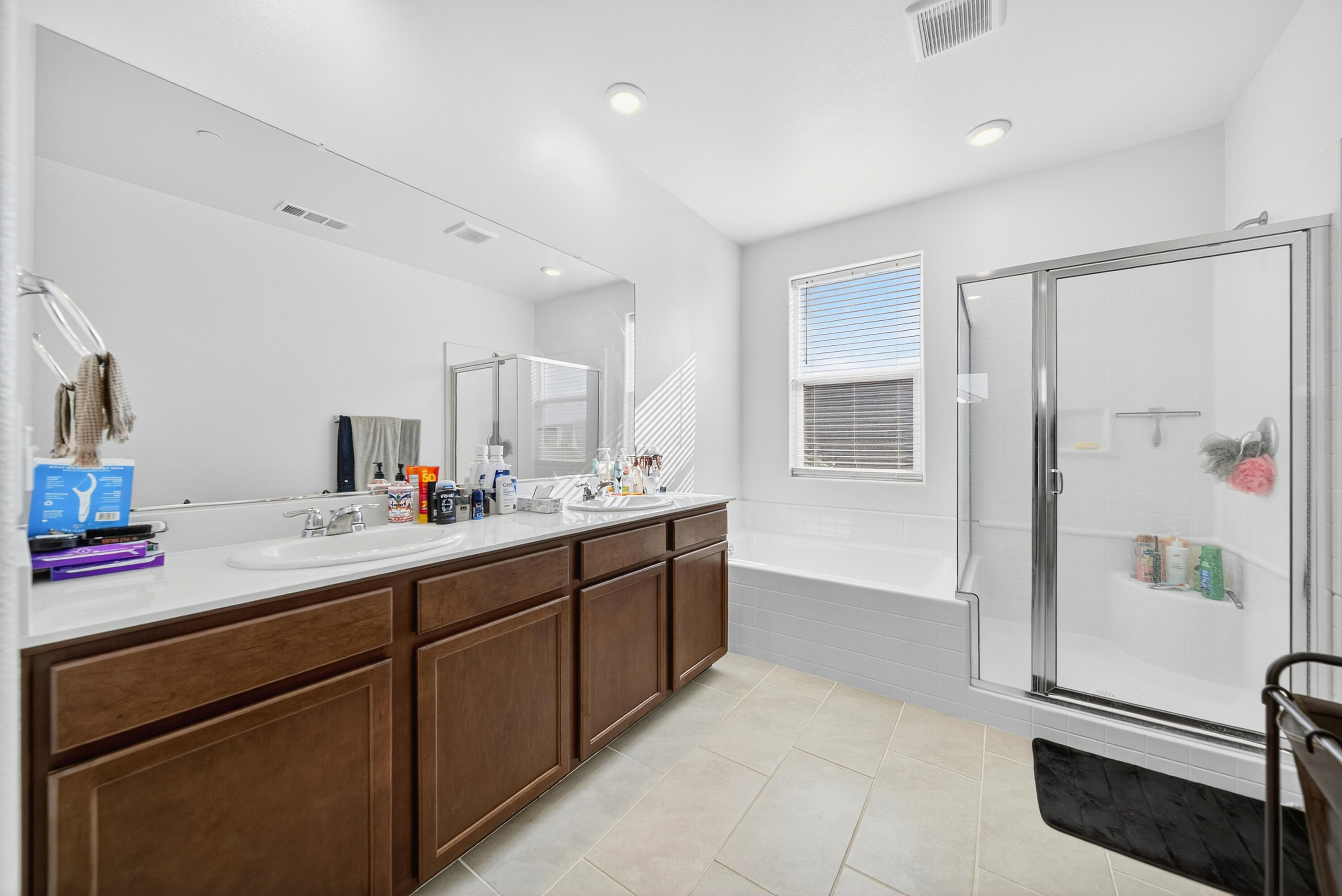 3219 E Mary Ave, Visalia, CA 93292