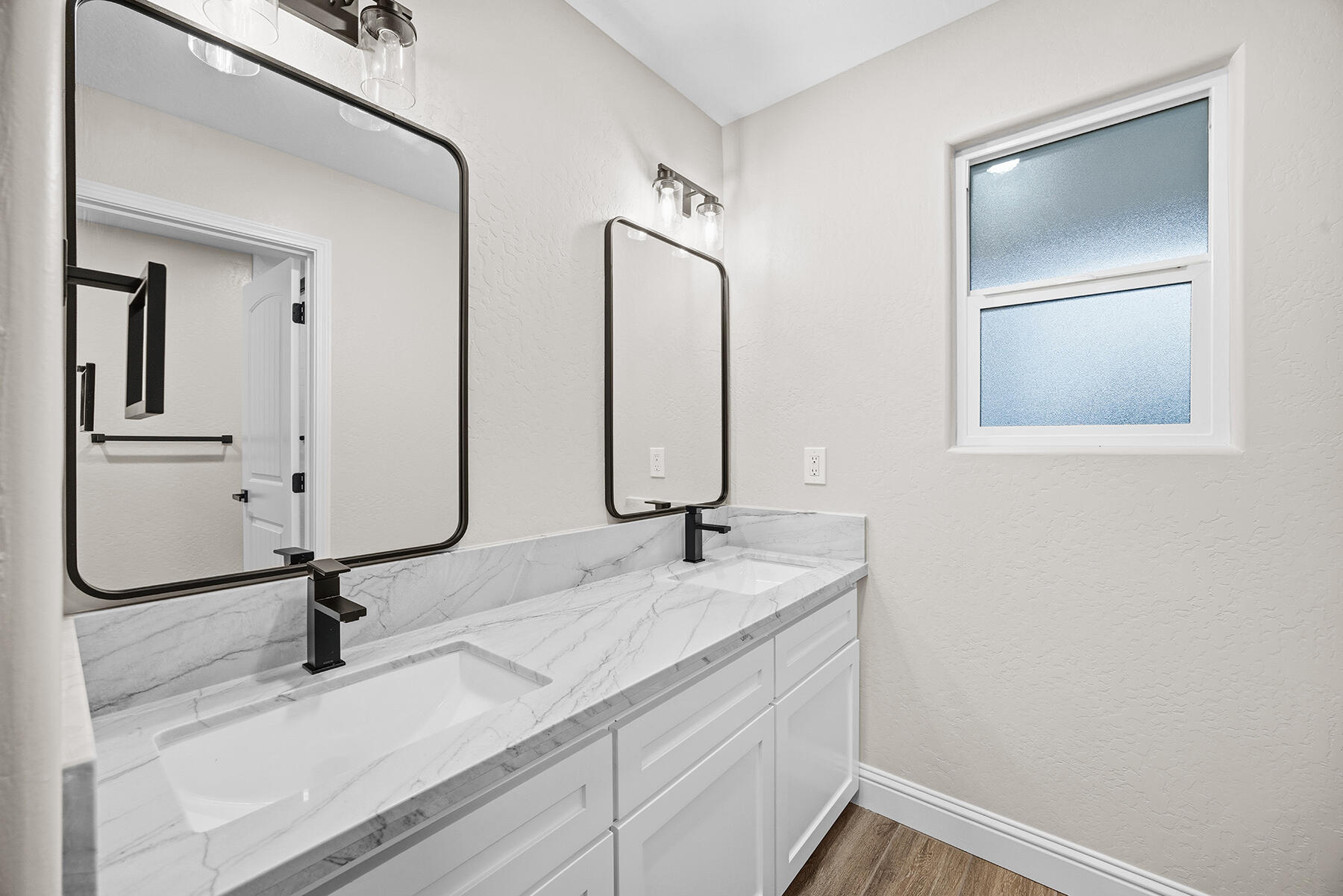 31191 Rd 160 #160, Visalia, CA 93292