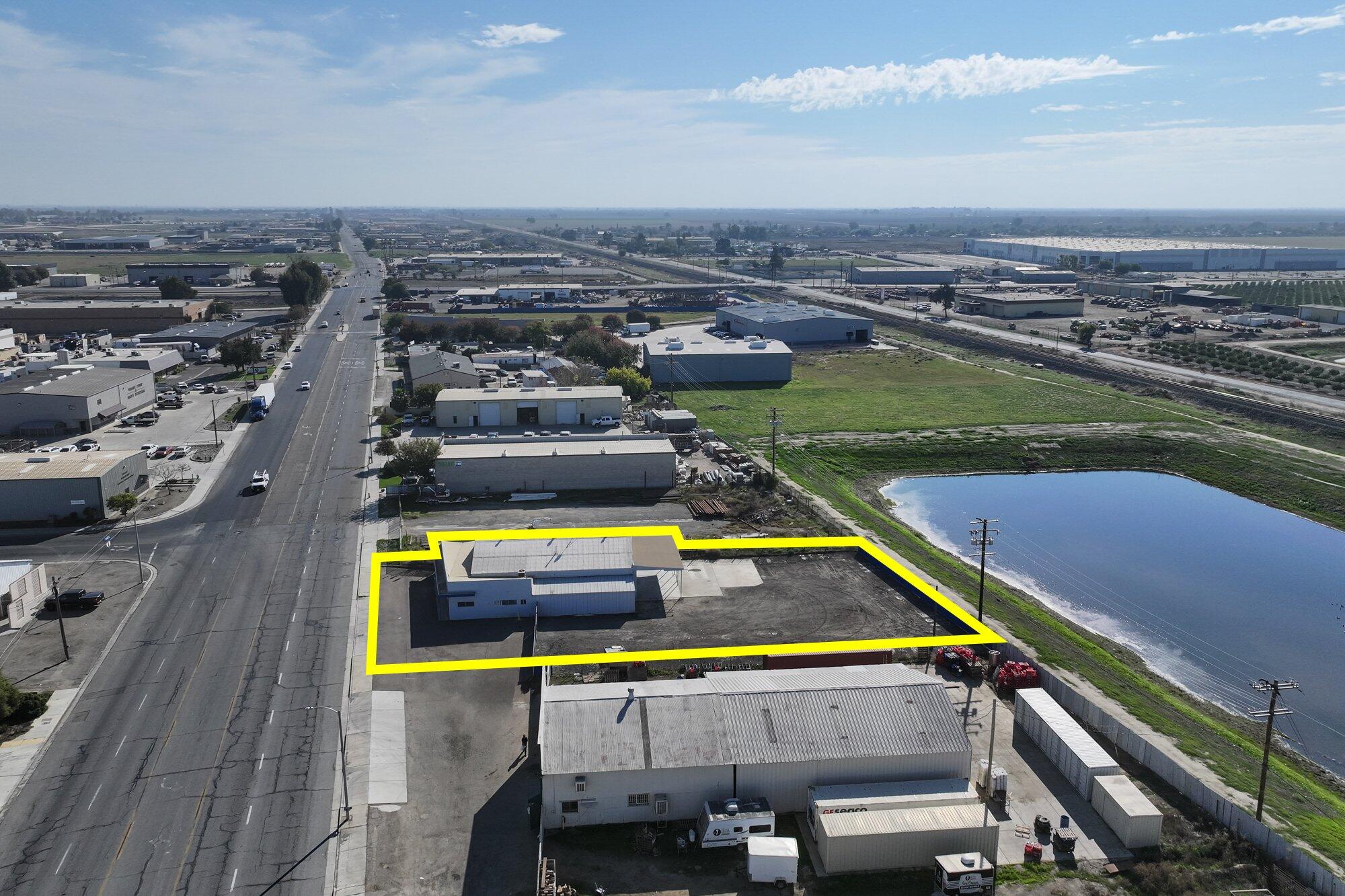 2247 S K St, Tulare, CA 93274