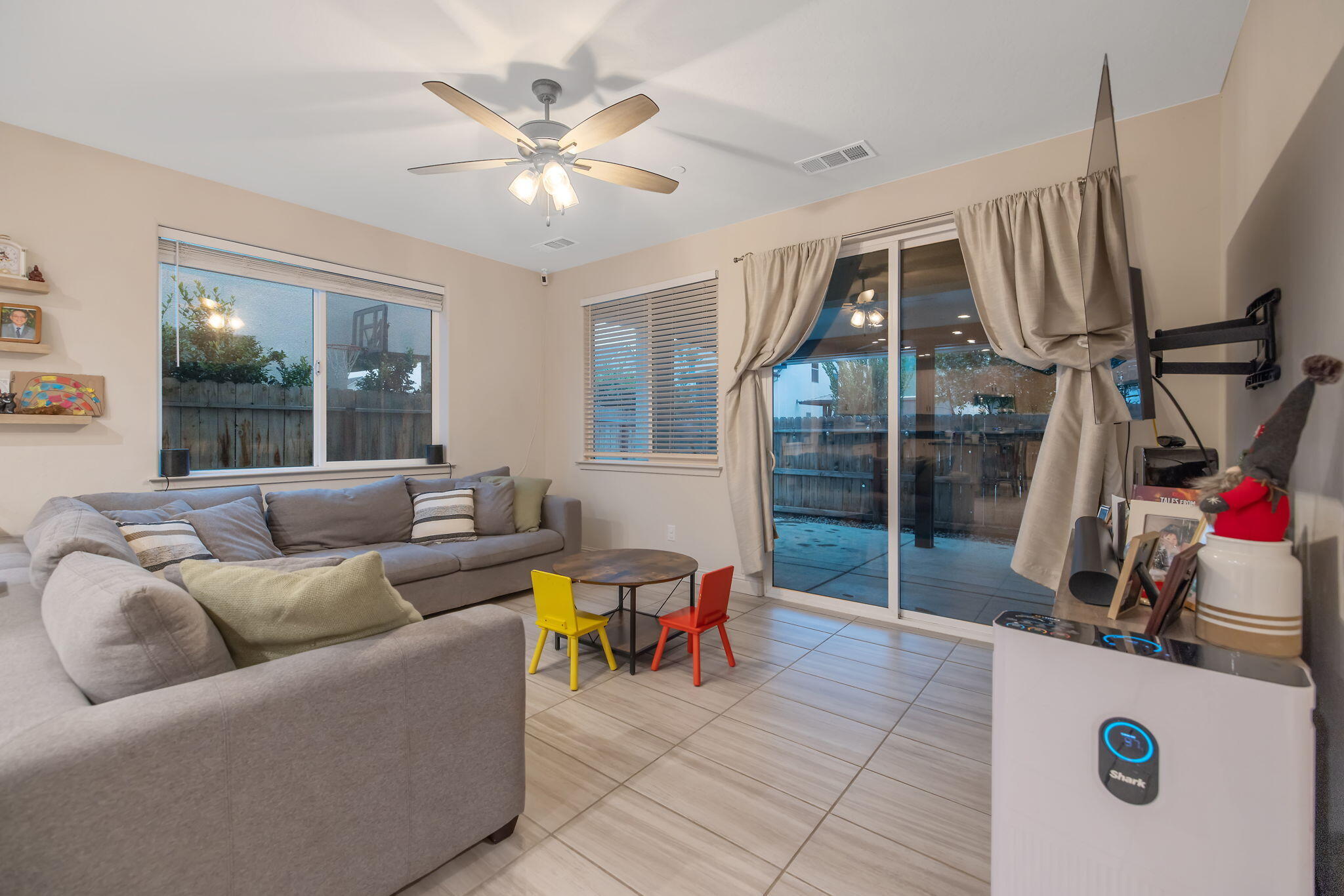 3433 W Milan Ave, Visalia, CA 93277