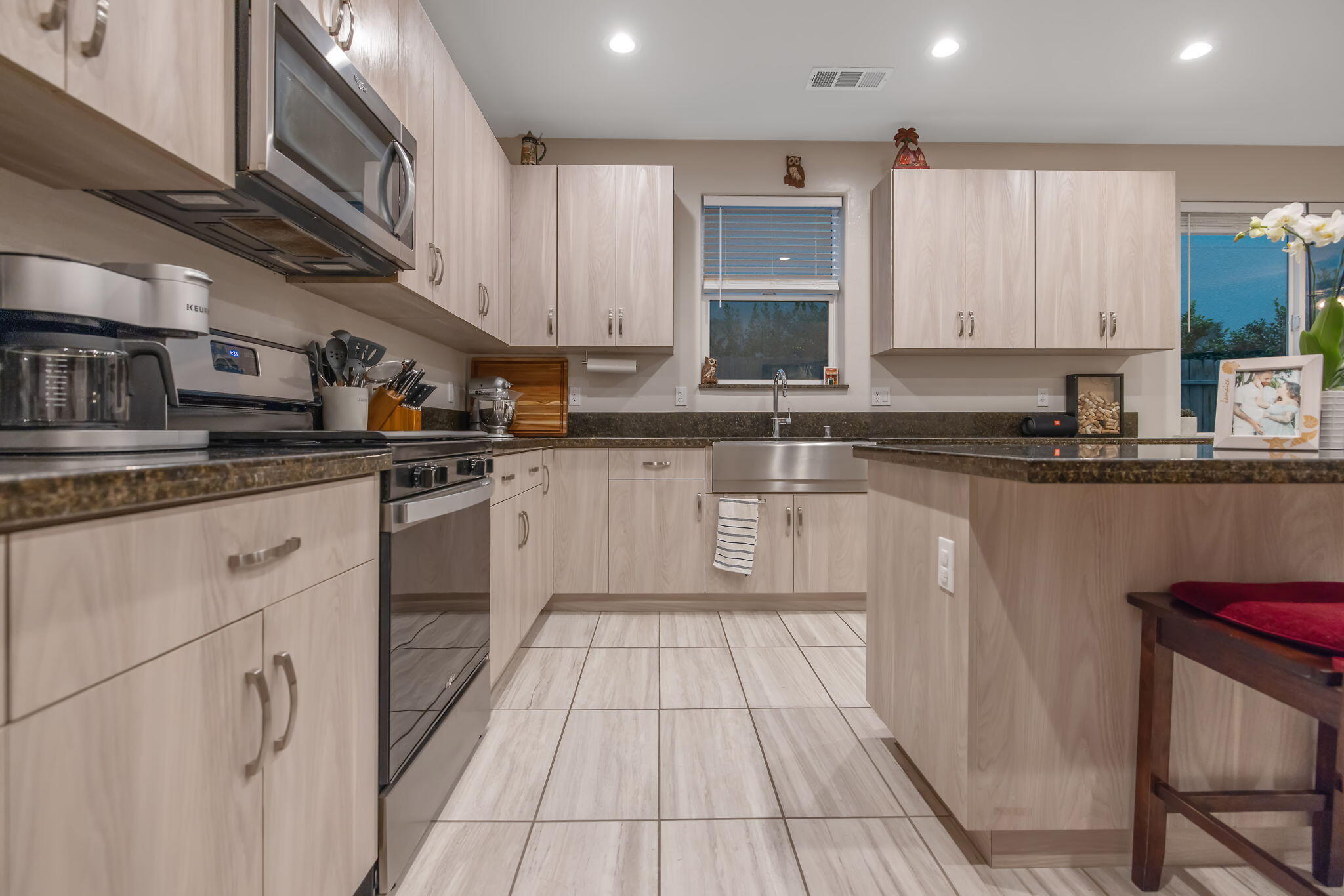 3433 W Milan Ave, Visalia, CA 93277