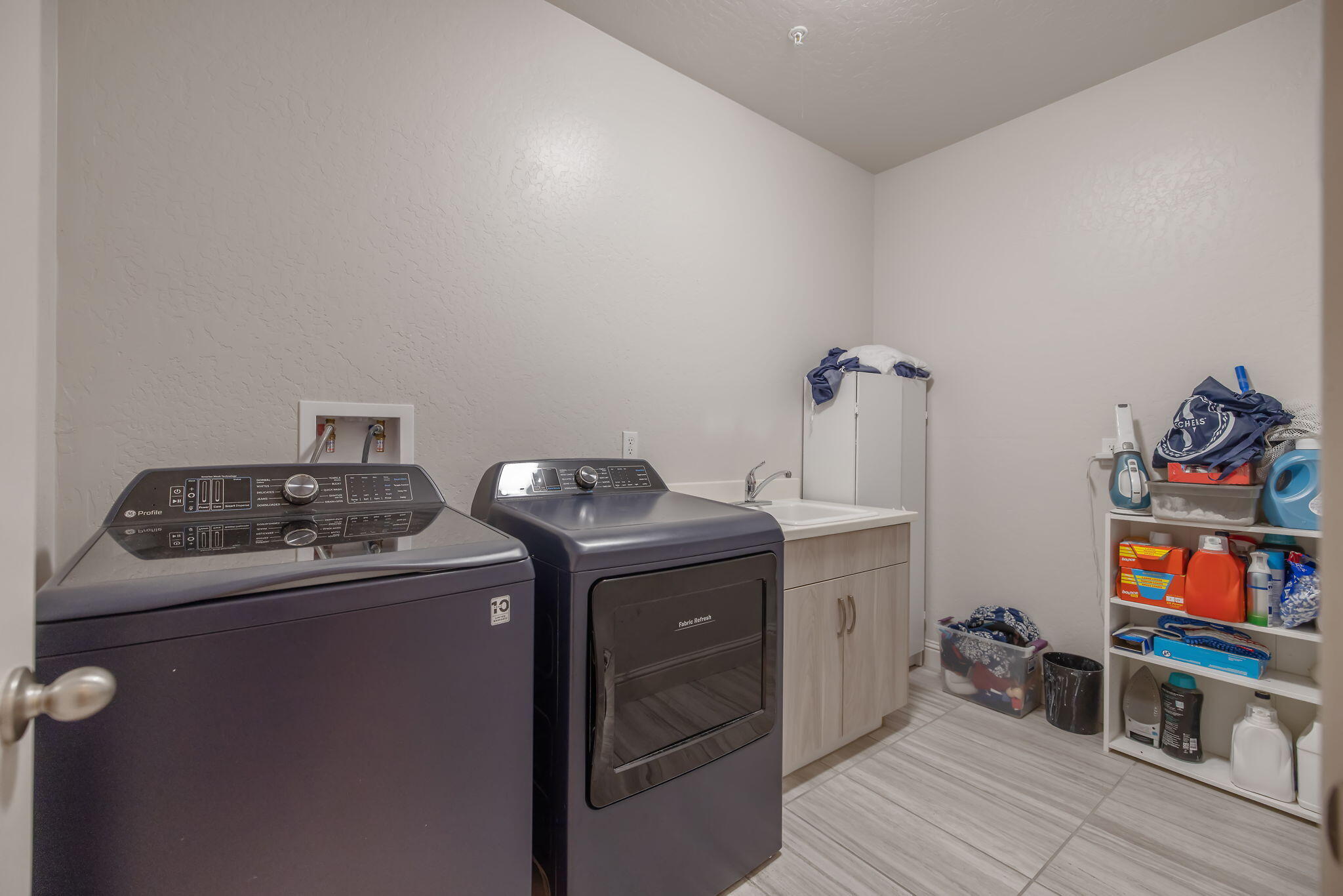 3433 W Milan Ave, Visalia, CA 93277