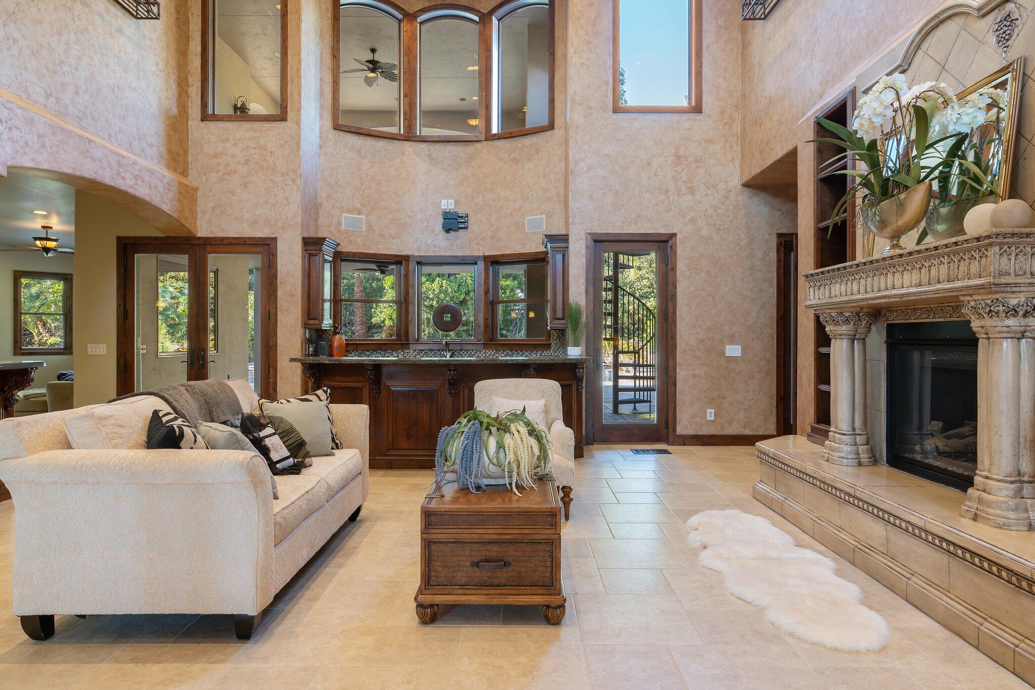 5034 W Firenze Ave, Visalia, CA 93291