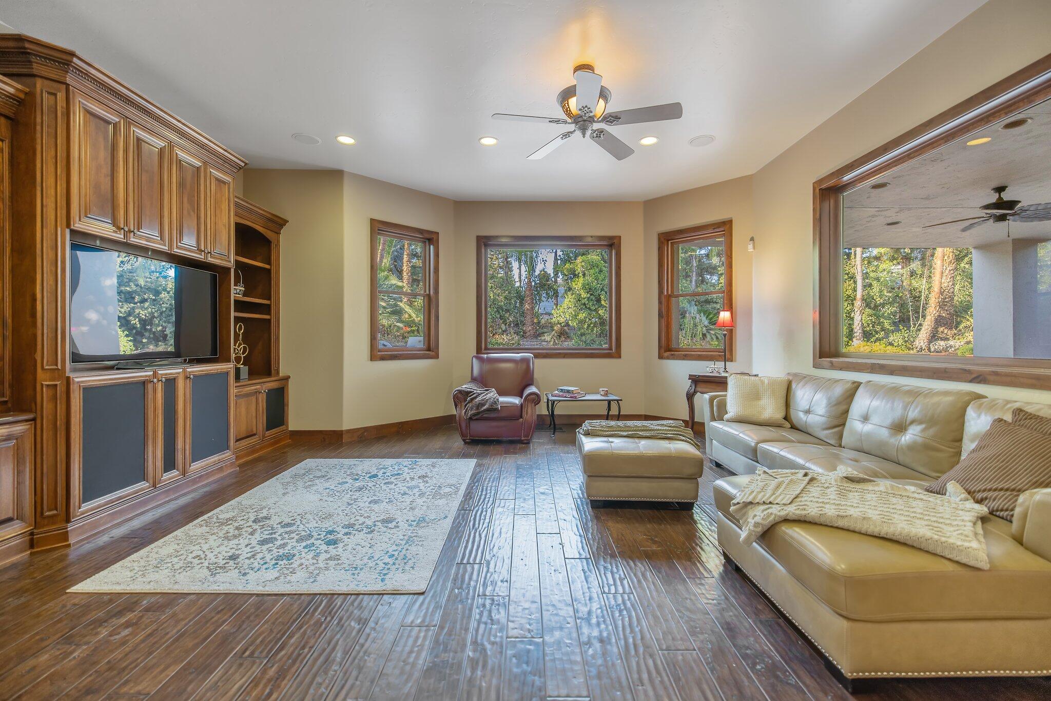 5034 W Firenze Ave, Visalia, CA 93291