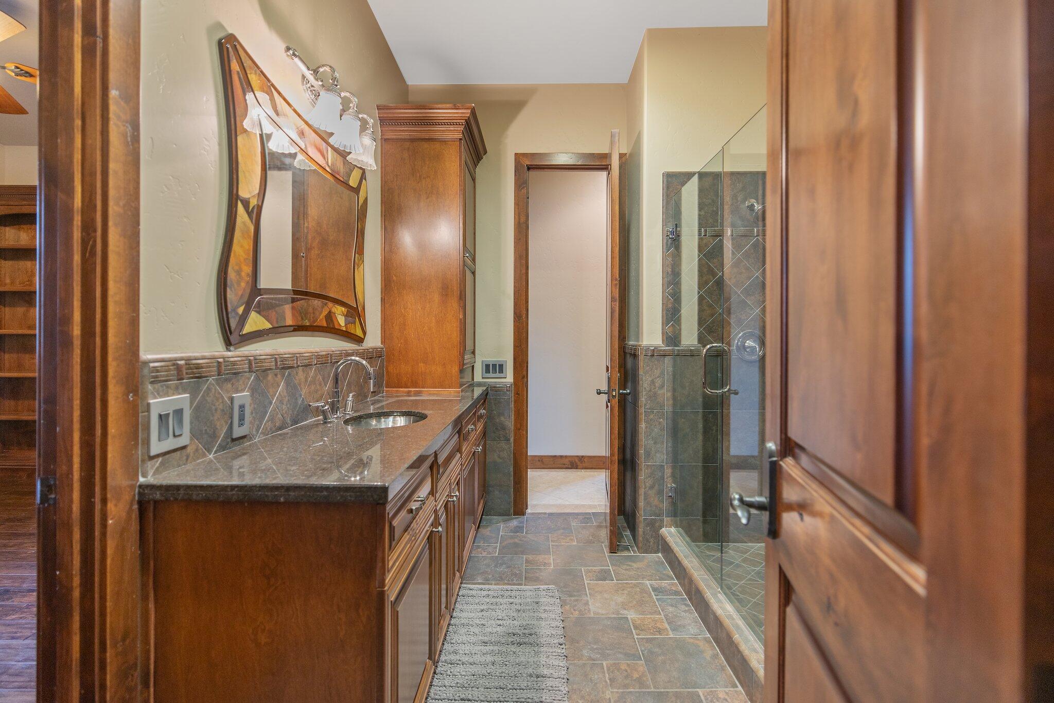 5034 W Firenze Ave, Visalia, CA 93291