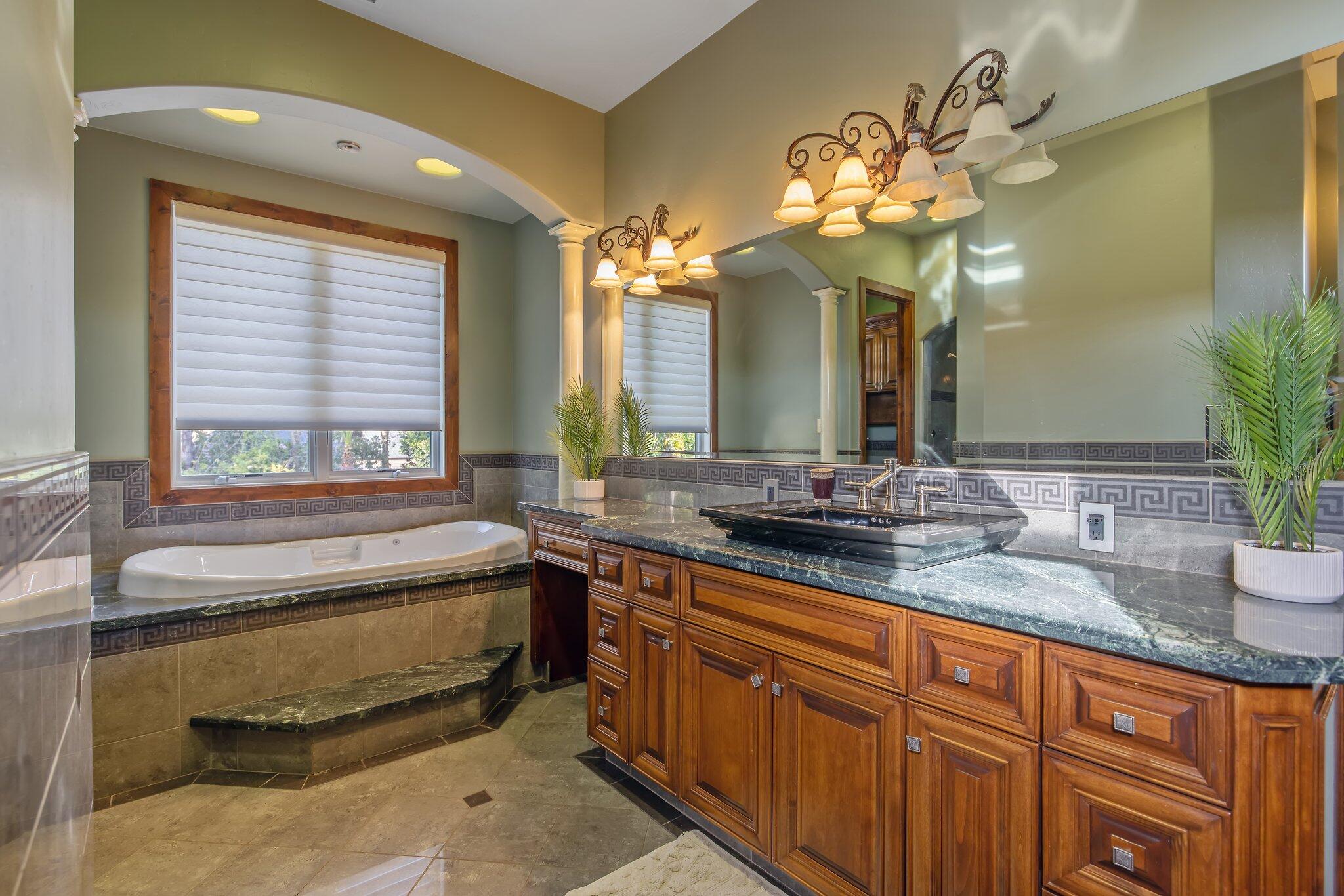 5034 W Firenze Ave, Visalia, CA 93291