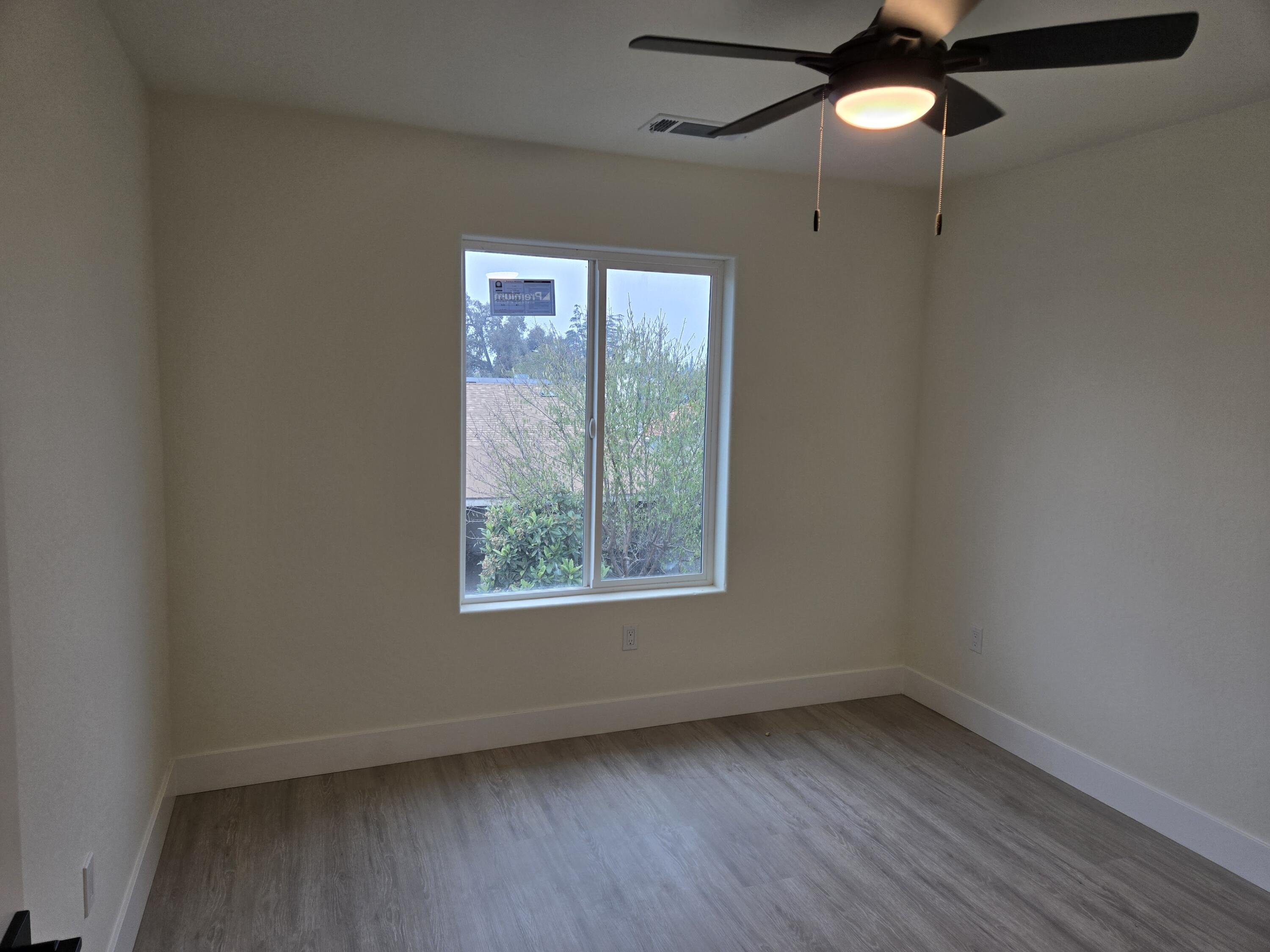 2032 E Pershing Ave, Visalia, CA 93292