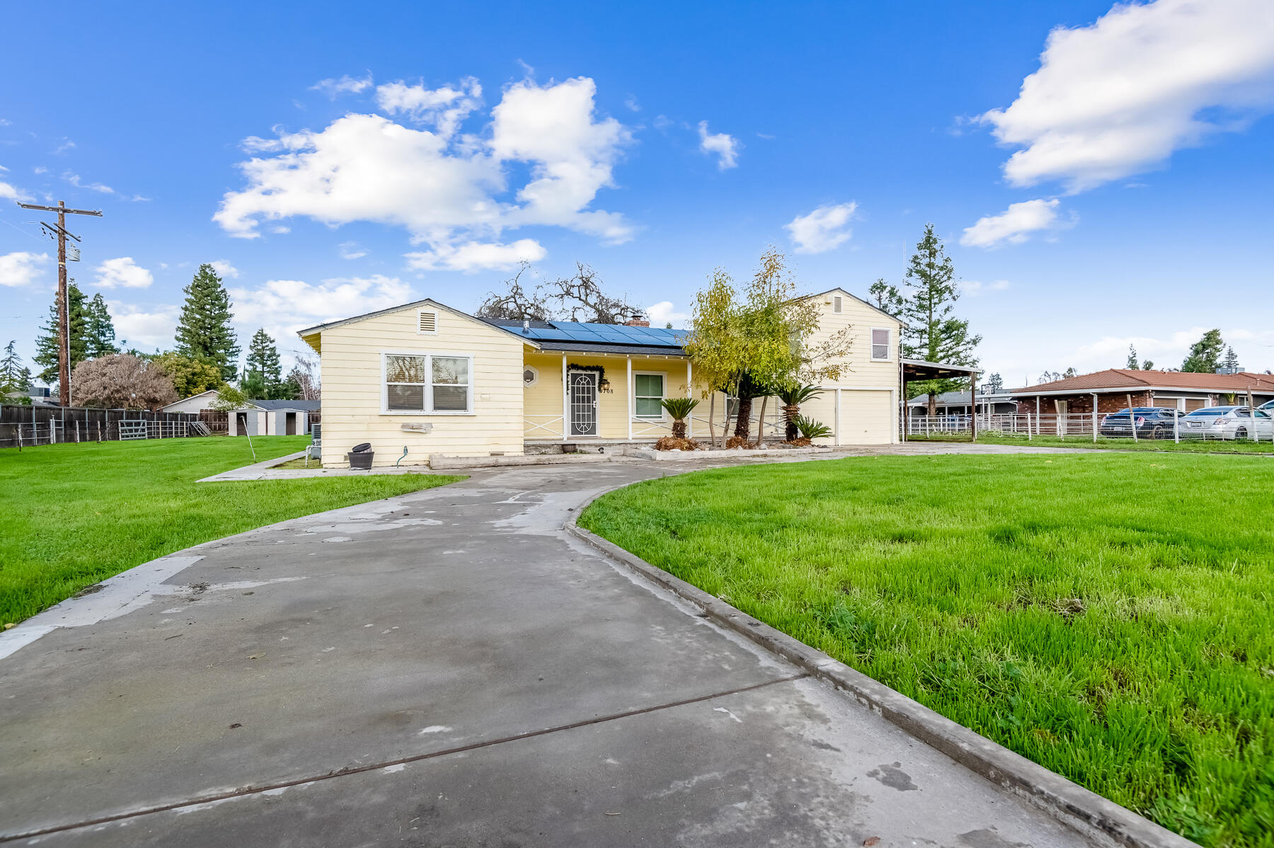 4708 W Hurley Ave, Visalia, CA 93291