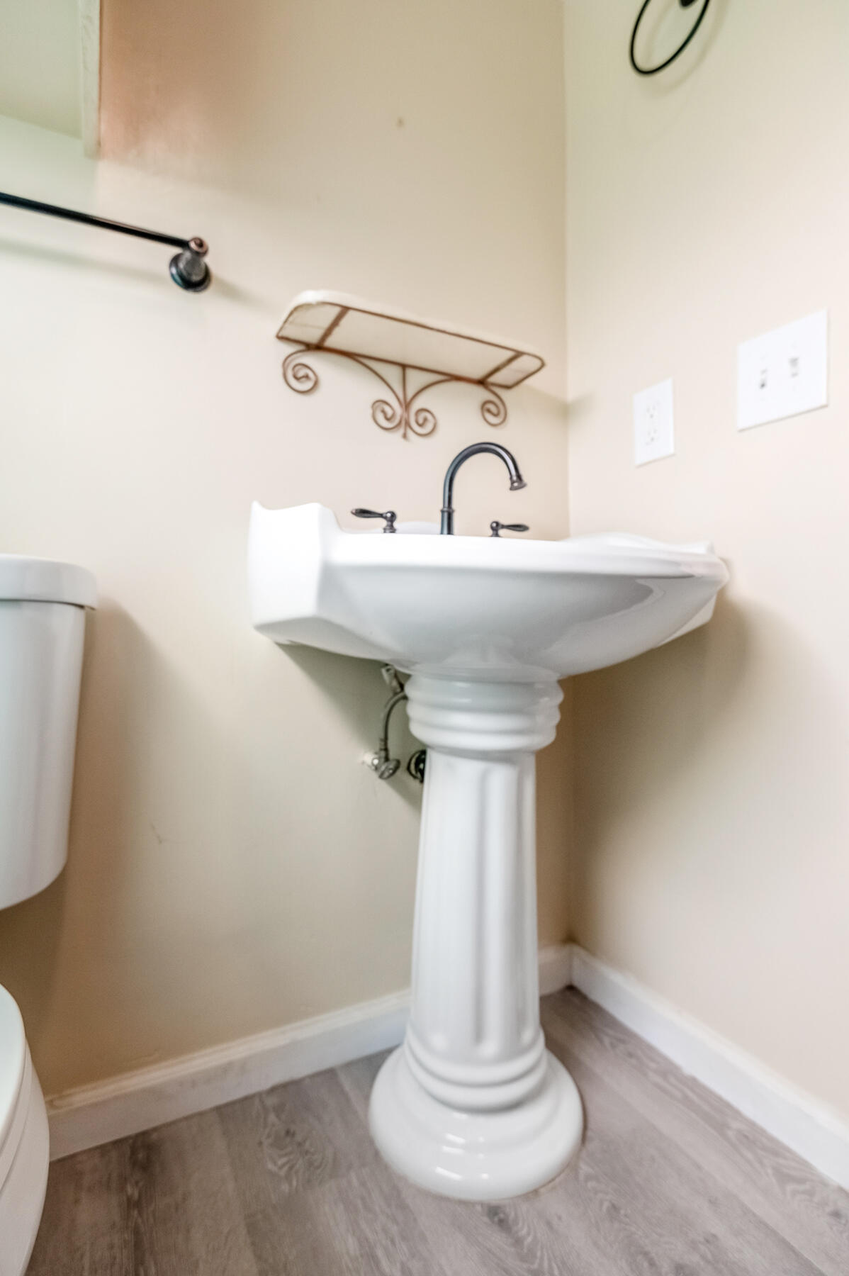 4708 W Hurley Ave, Visalia, CA 93291