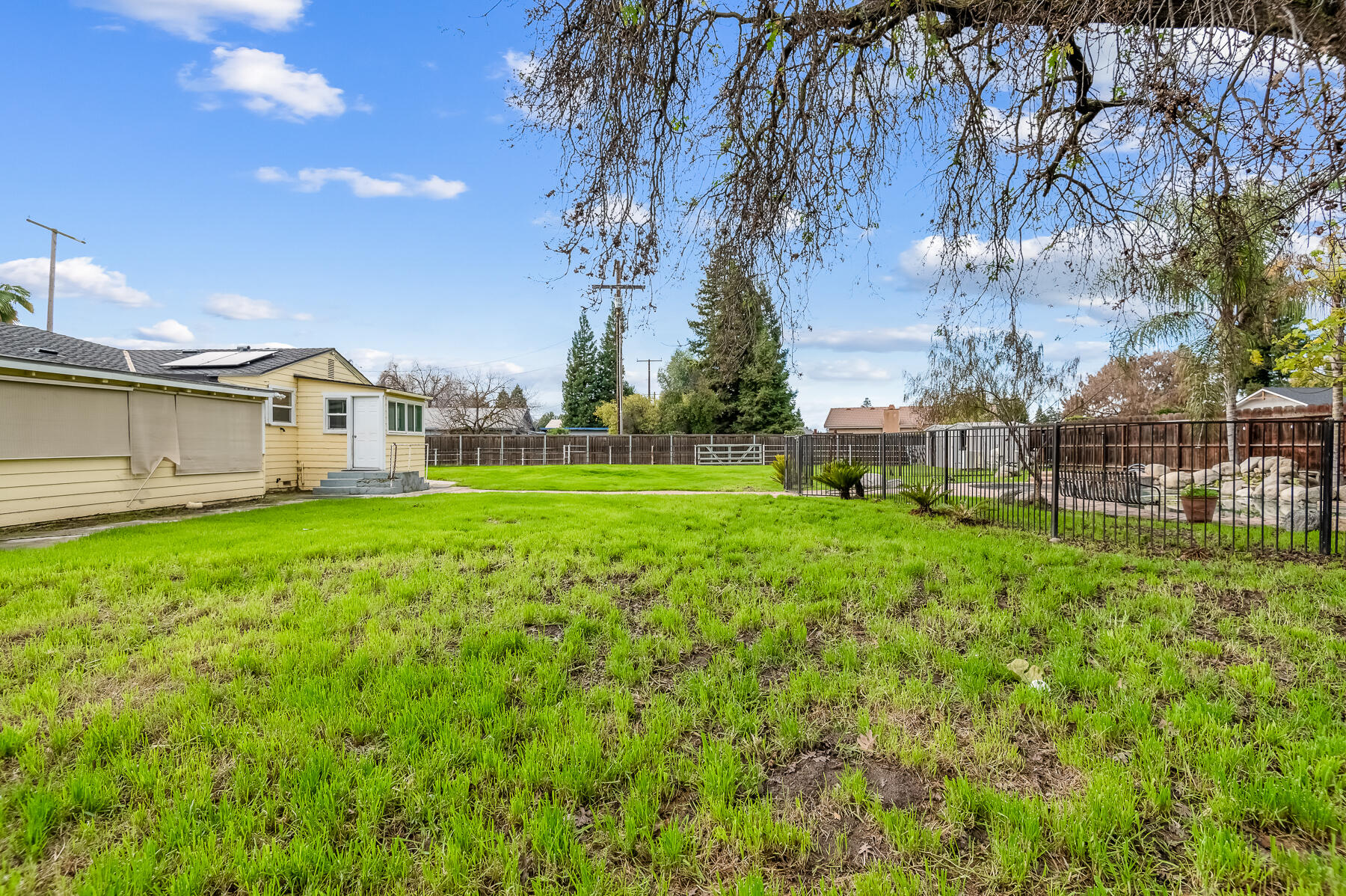 4708 W Hurley Ave, Visalia, CA 93291