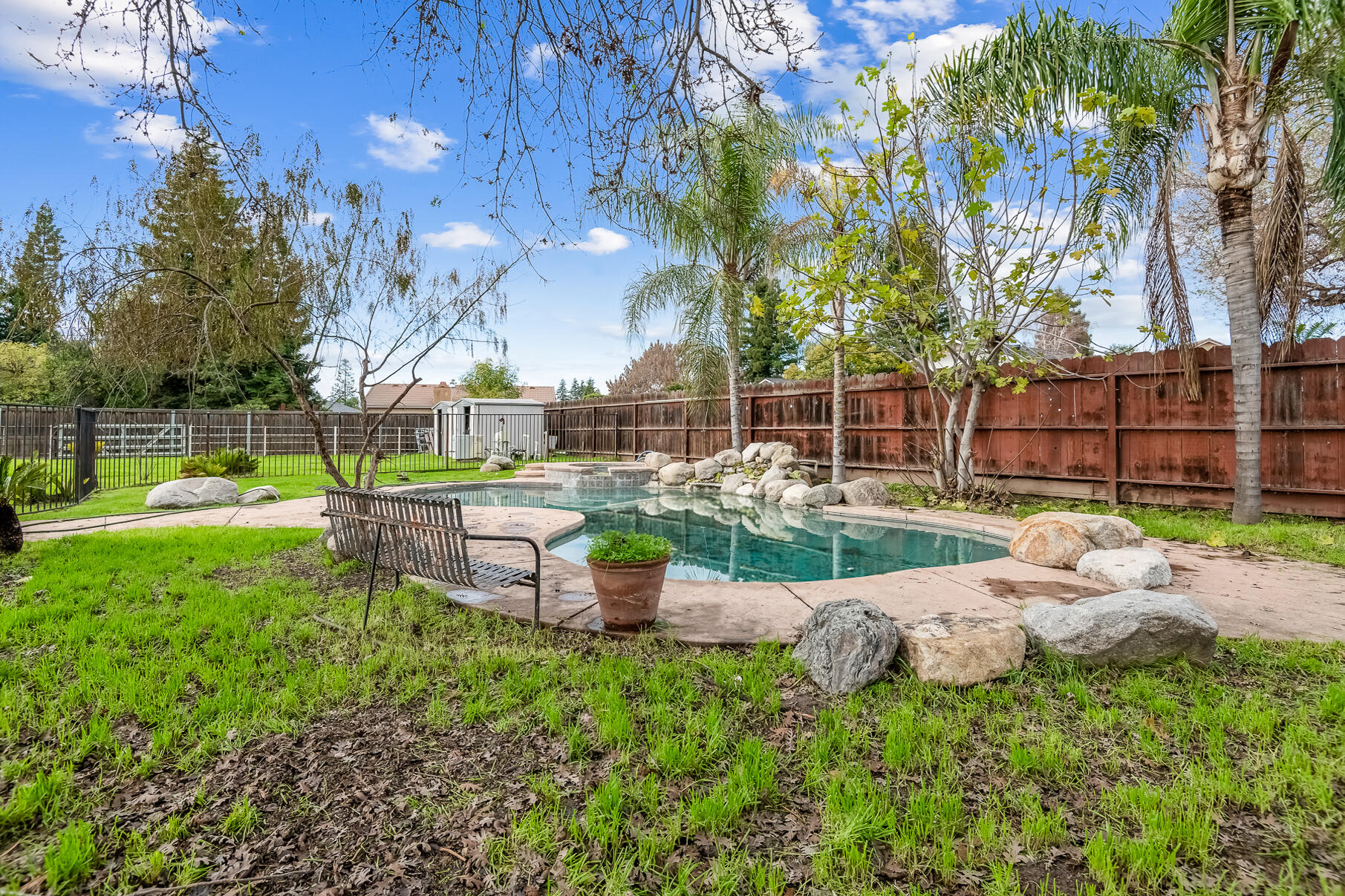 4708 W Hurley Ave, Visalia, CA 93291