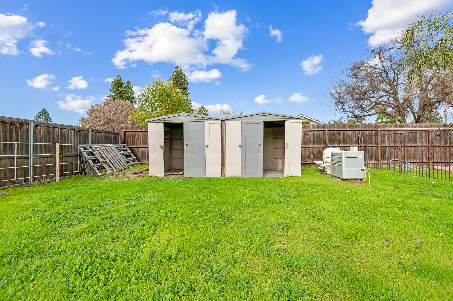 4708 W Hurley Ave, Visalia, CA 93291