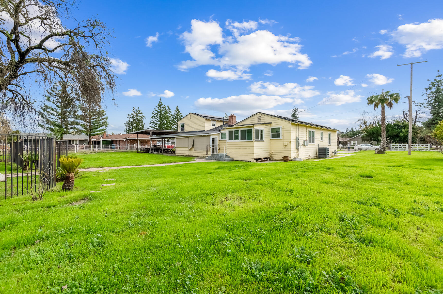 4708 W Hurley Ave, Visalia, CA 93291