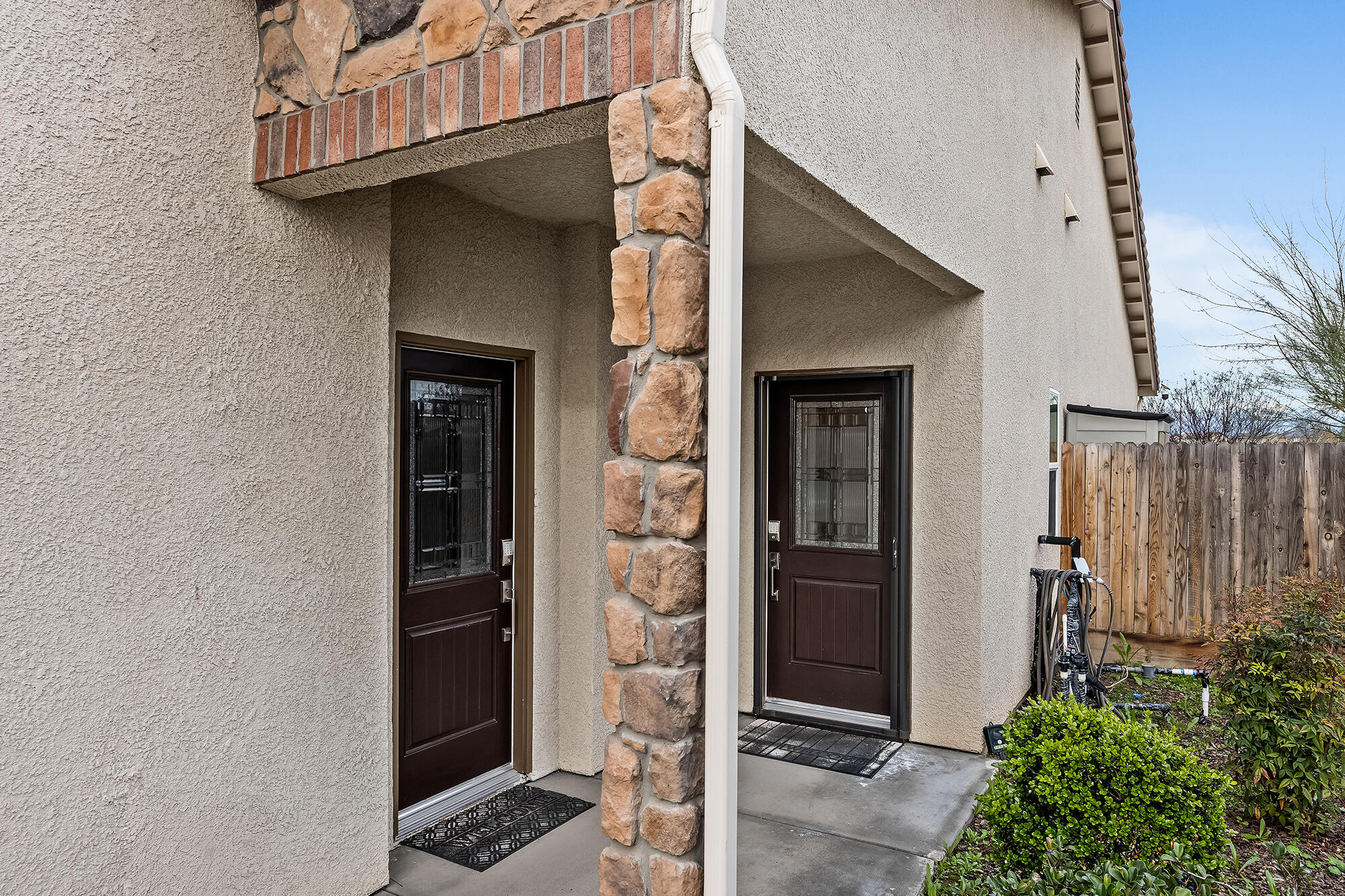 804 S Simon St, Visalia, CA 93292