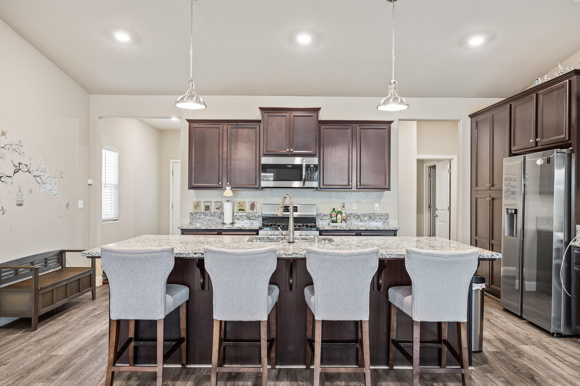 804 S Simon St, Visalia, CA 93292